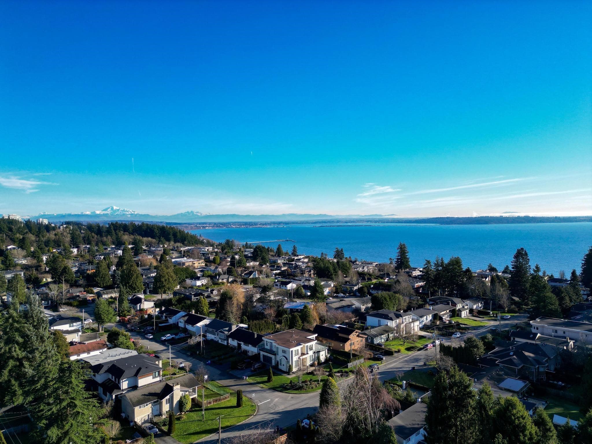 14204 North Bluff Road, White Rock, V4B 3C4 — photo 4