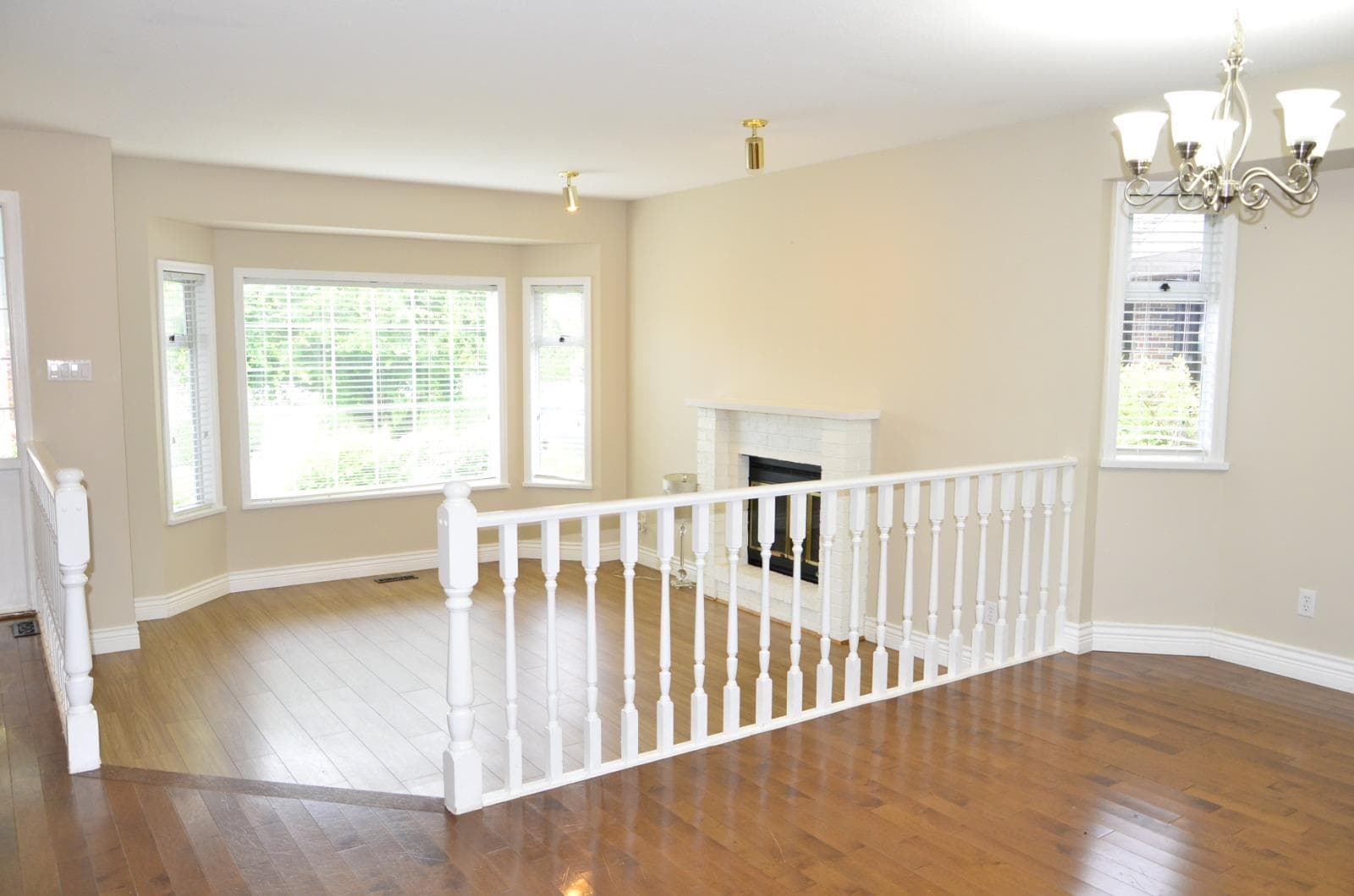 14645 18 Avenue, Surrey, V4A 7R3 — photo 4