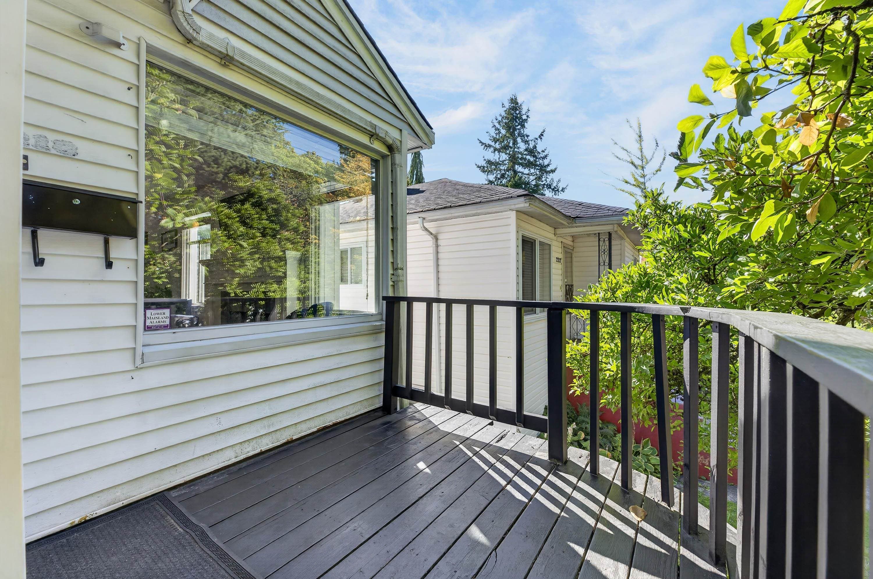 2218 E 11th Avenue, Vancouver, V5N 1Z6 — photo 4