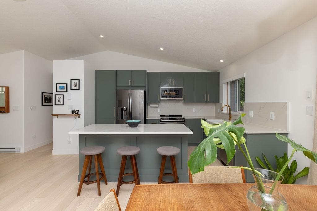 5700 Trident Avenue, Sechelt, V0N 3A0 — photo 2
