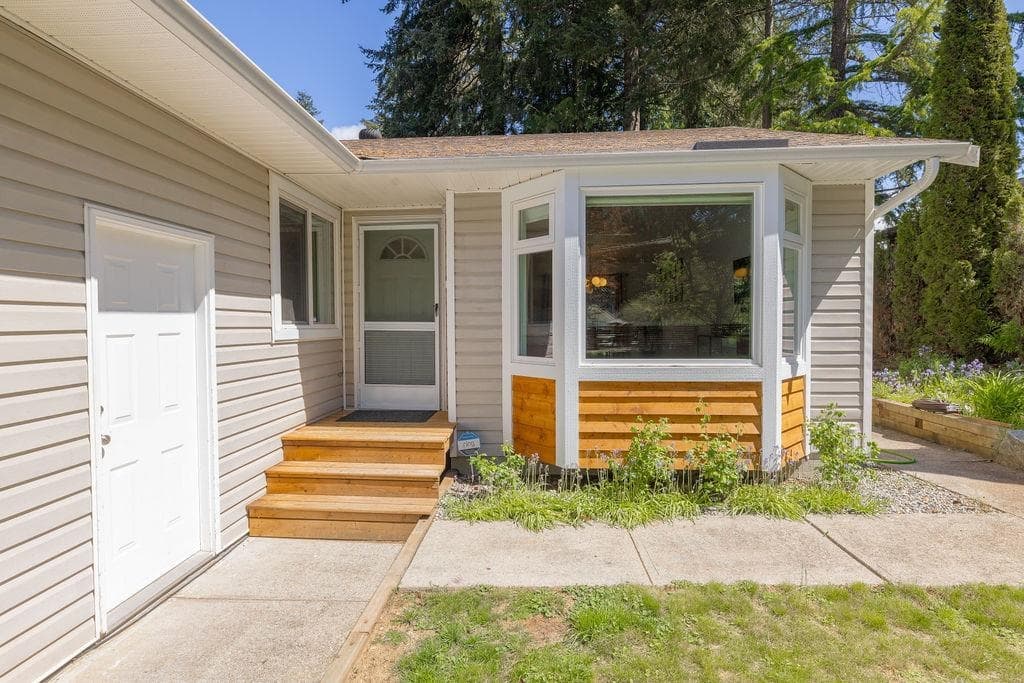 5700 Trident Avenue, Sechelt, V0N 3A0 — photo 5