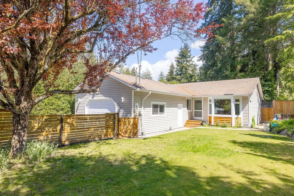 5700 Trident Avenue, Sechelt, V0N 3A0 — photo 4