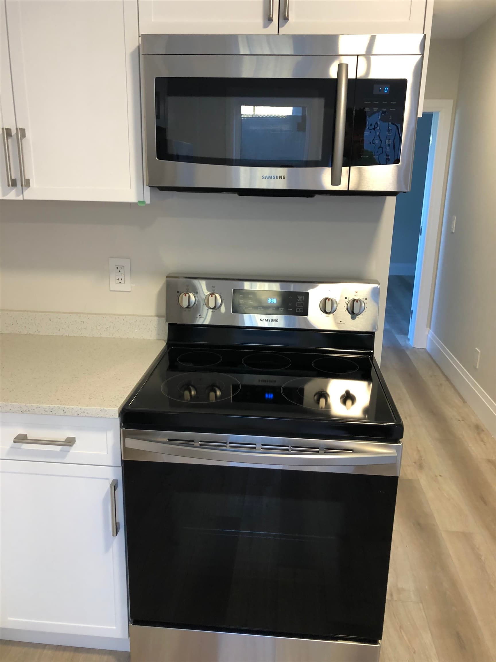 16539 8th Avenue, Surrey, V4A 9C1 — photo 3