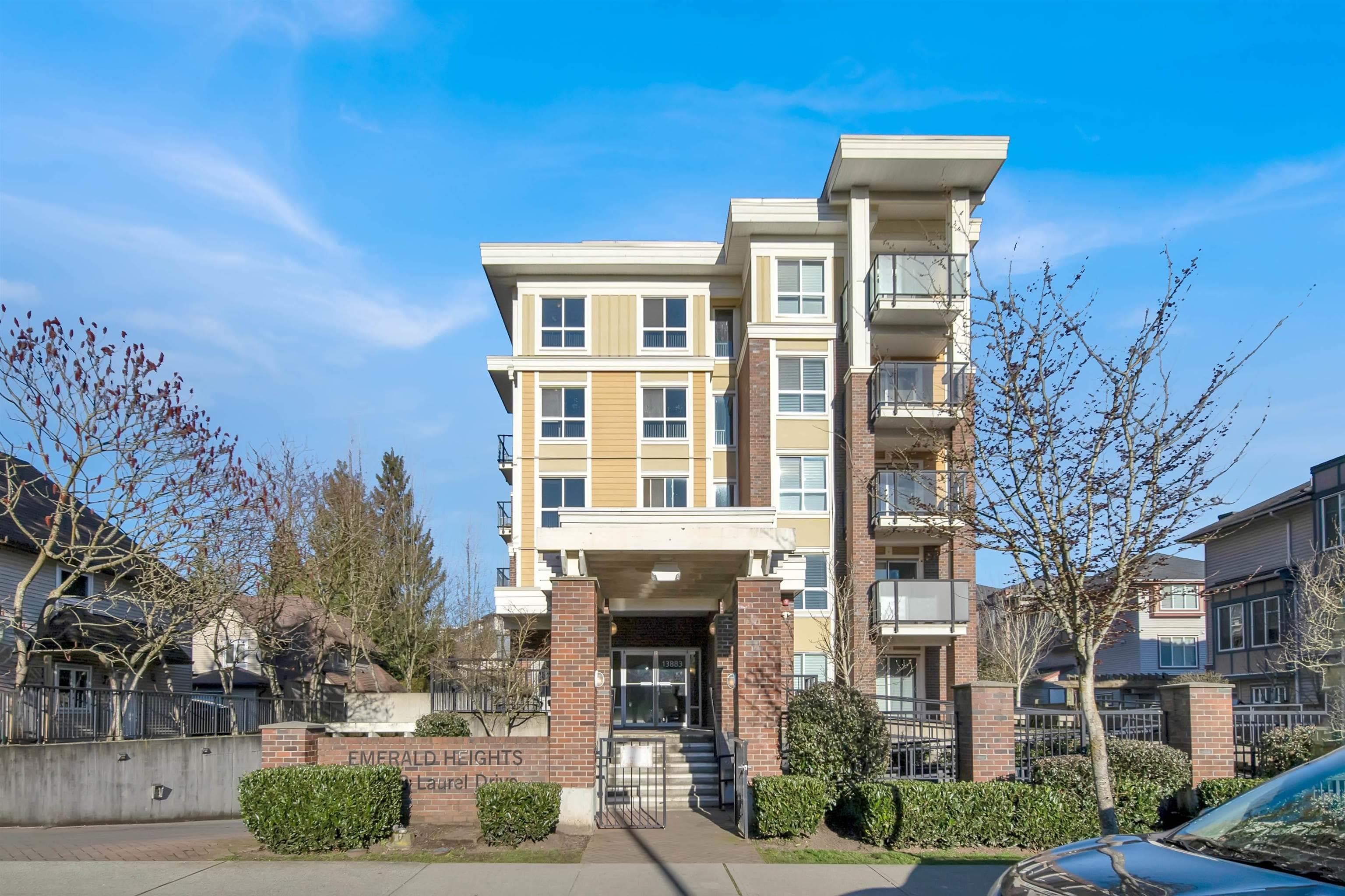201 - 13883 Laurel Drive, Surrey