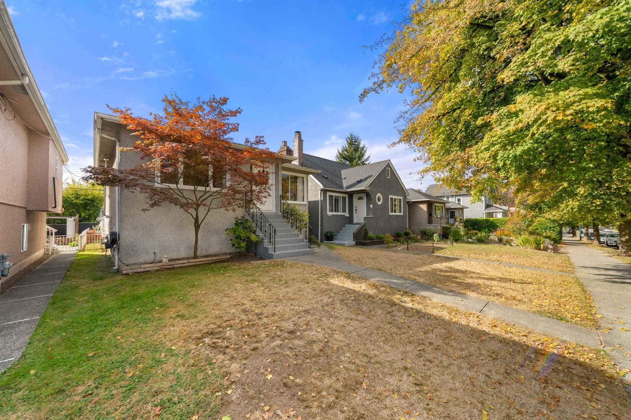 2554 Adanac Street, Vancouver, V5K 2M5 — photo 2