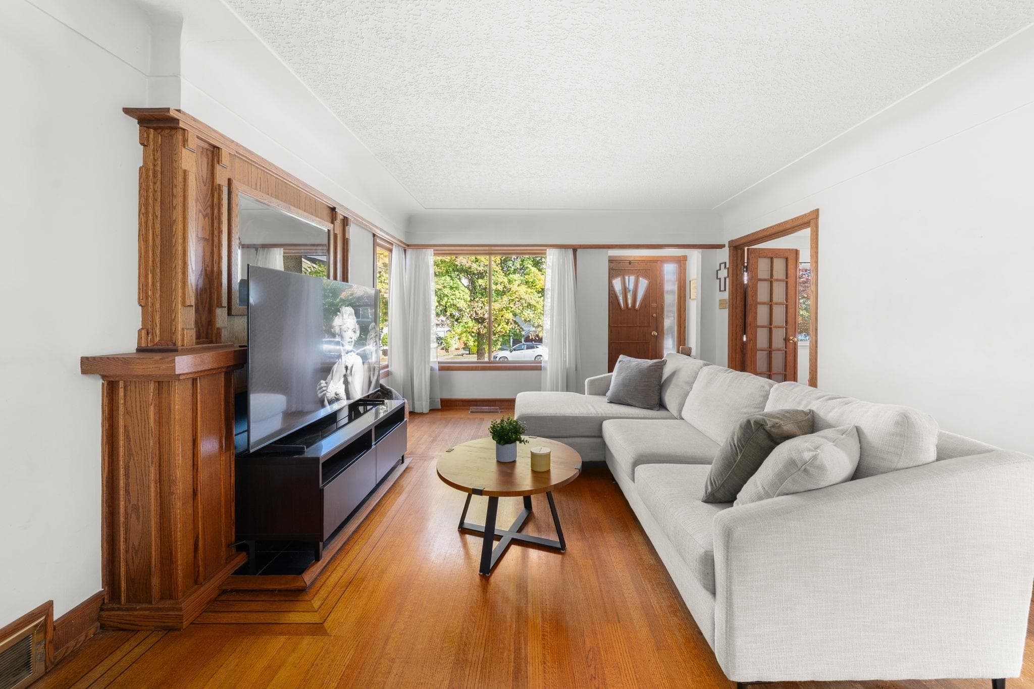 2554 Adanac Street, Vancouver, V5K 2M5 — photo 5