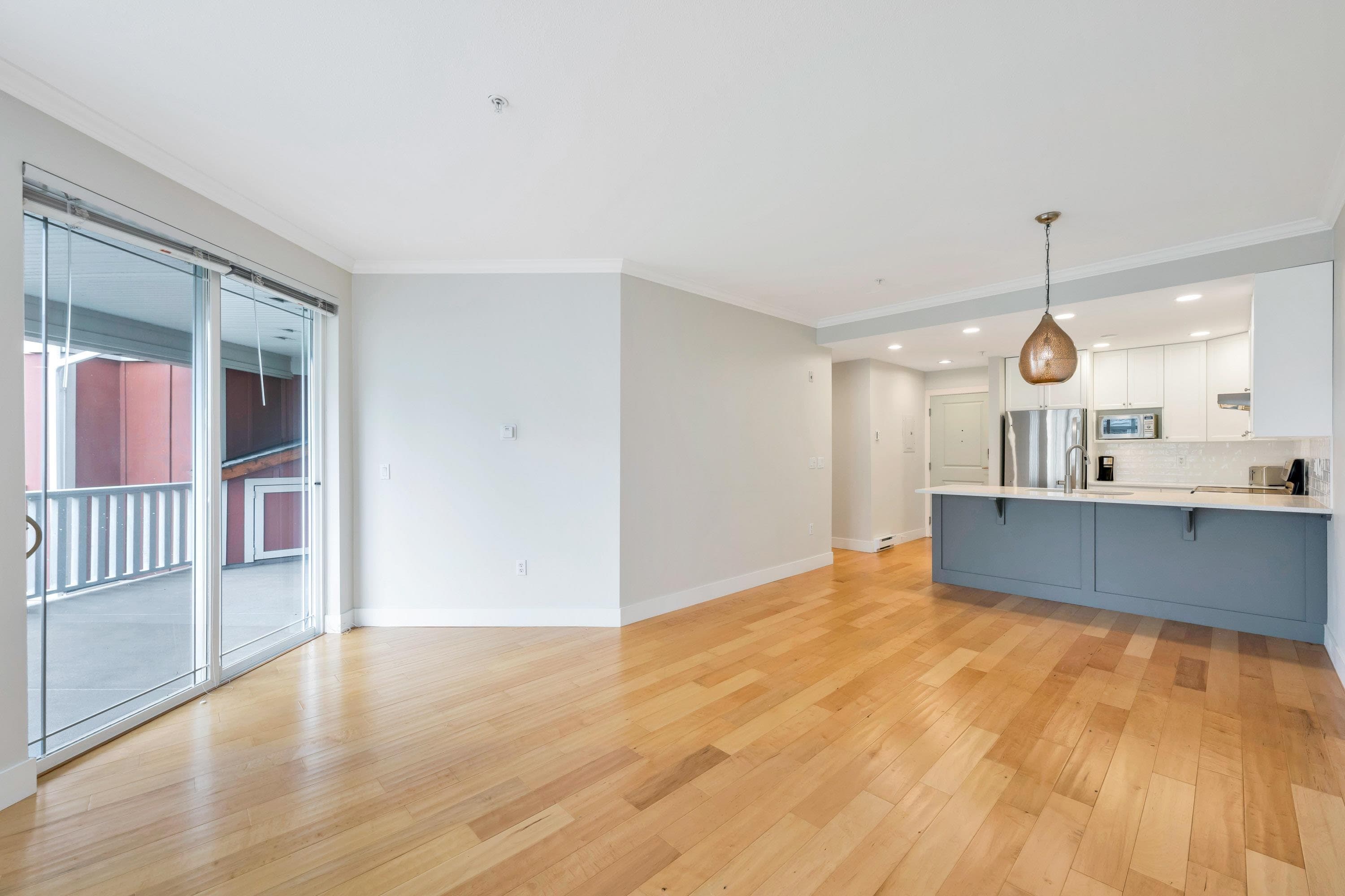 305 - 15368 16a Avenue, Surrey, V4A 1S9 — photo 5