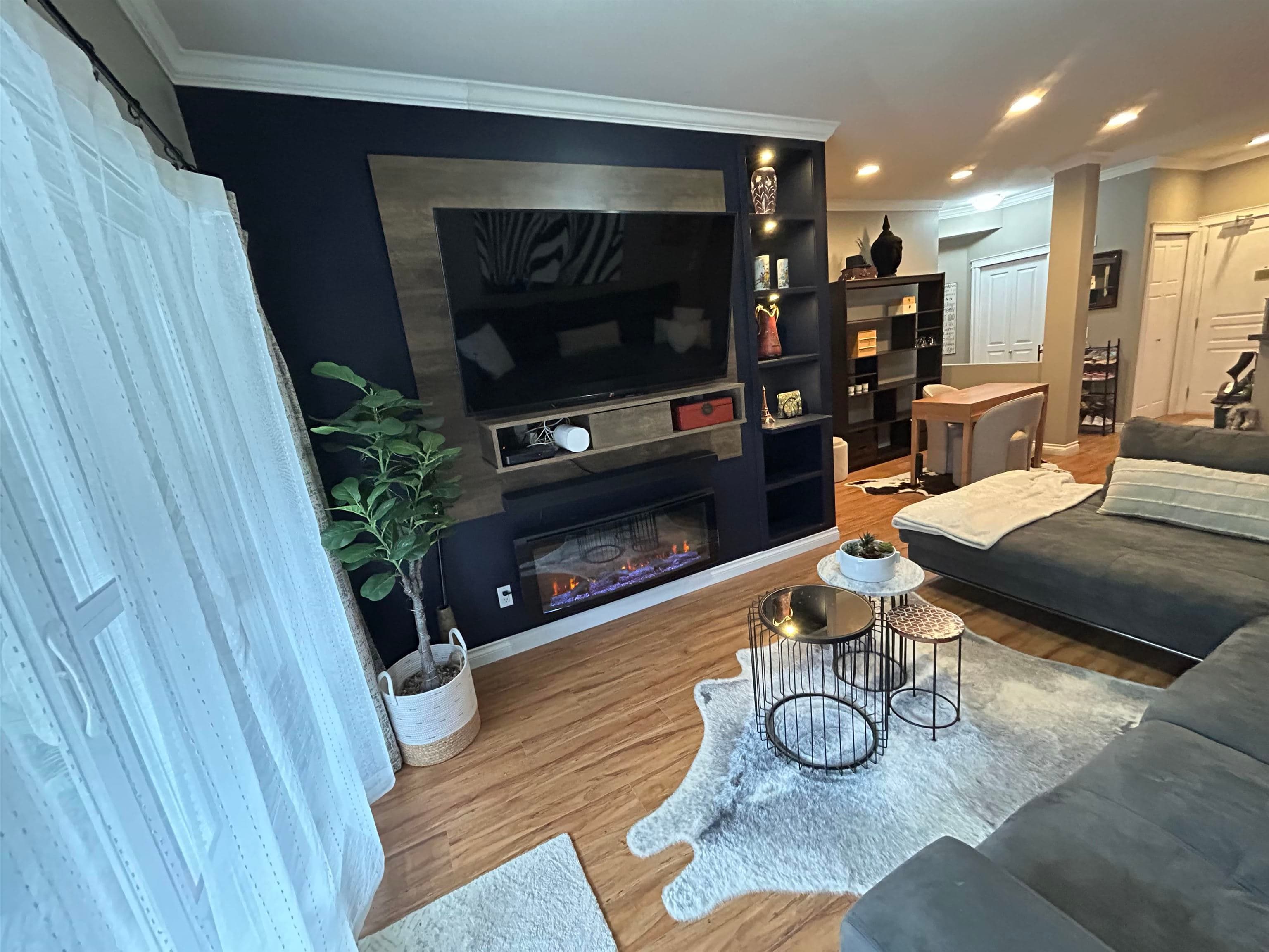 305 - 12090 227th Street, Maple Ridge