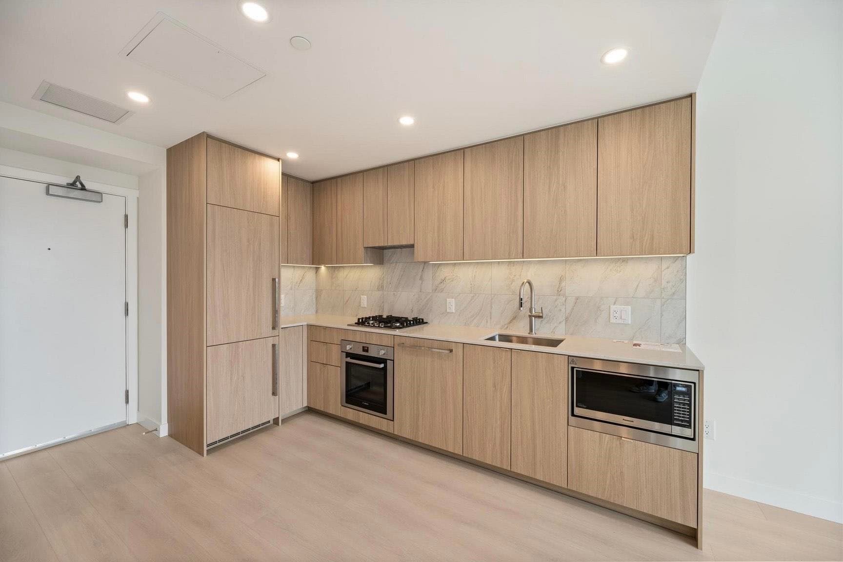 2XXX - 626 Claremont Street, Coquitlam, V3J 0T1 — photo 4