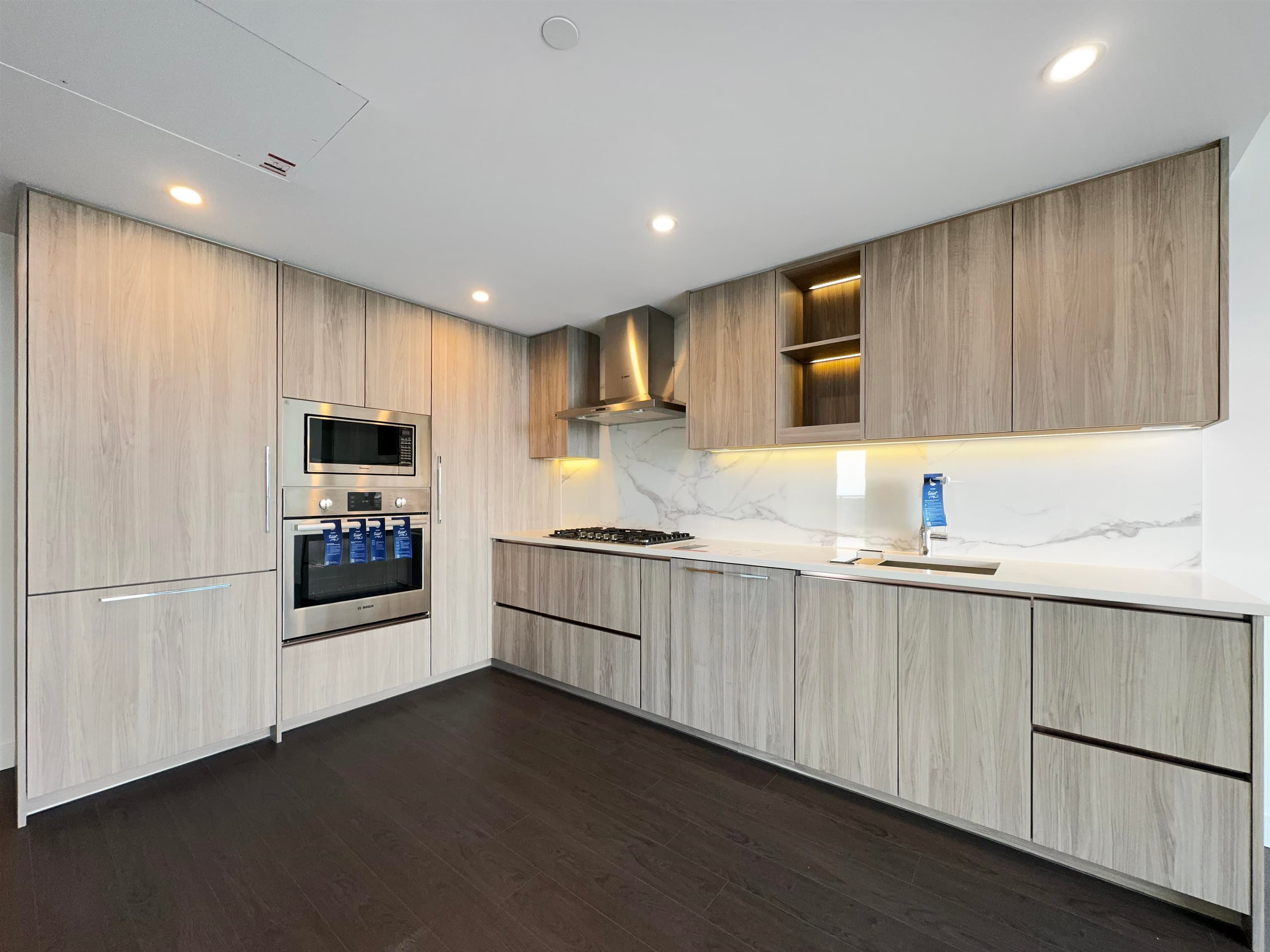 31xx - 13778 100 Avenue, Surrey