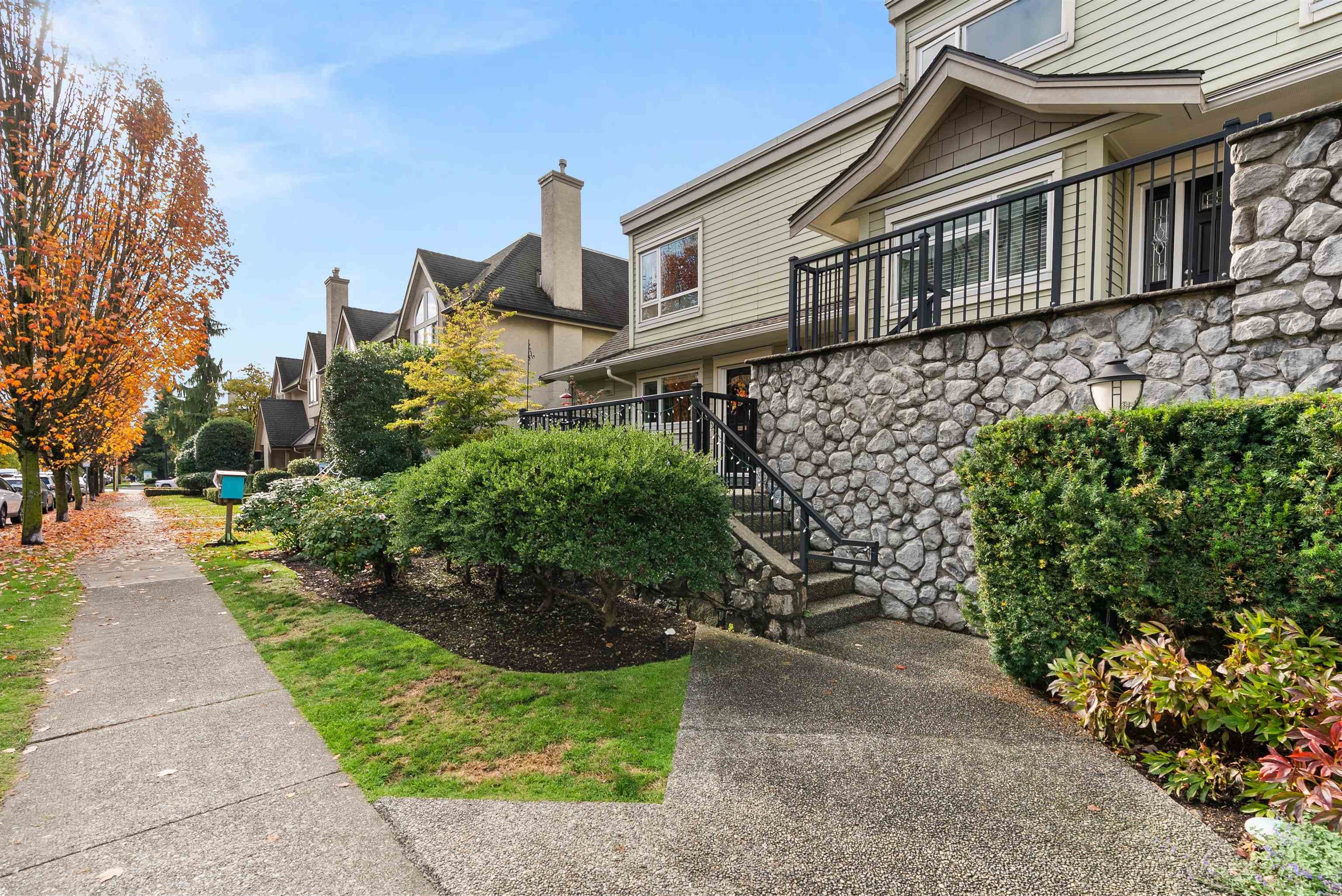 1741 Chesterfield Avenue, North Vancouver