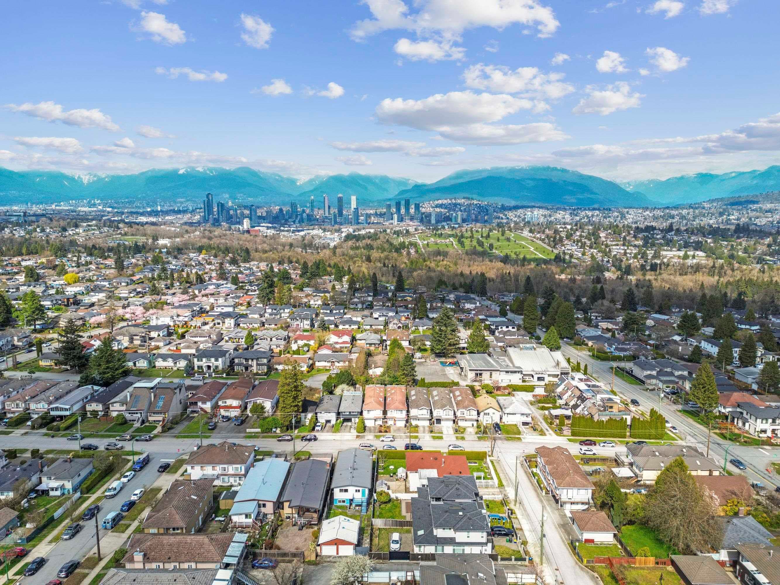 1405 - 6070 Mcmurray Avenue, Burnaby, V5H 4J3 — photo 1