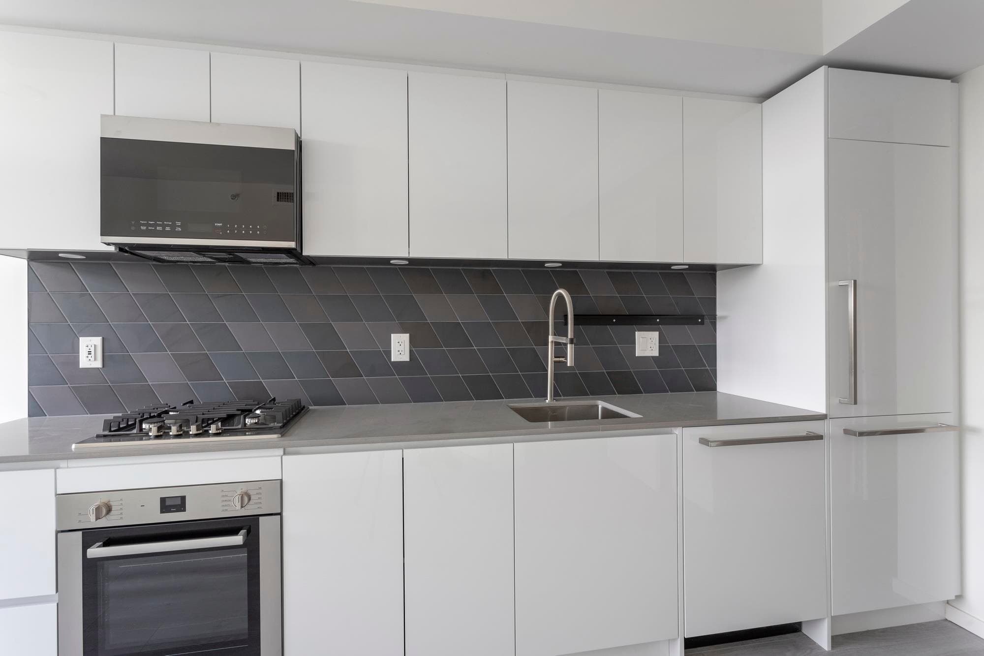 405 - 3264 Vanness Avenue, Vancouver, V5R 4V3 — photo 5