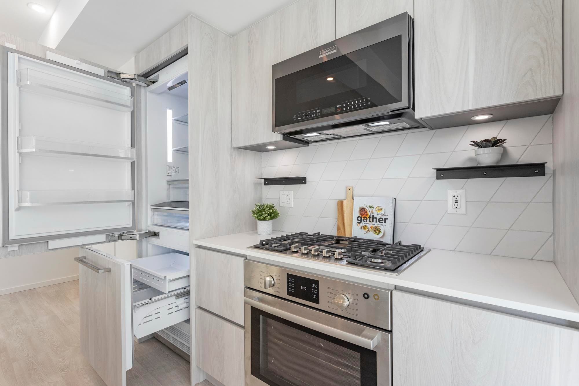 204 - 3264 Vanness Avenue, Vancouver, V5R 4V3 — photo 5
