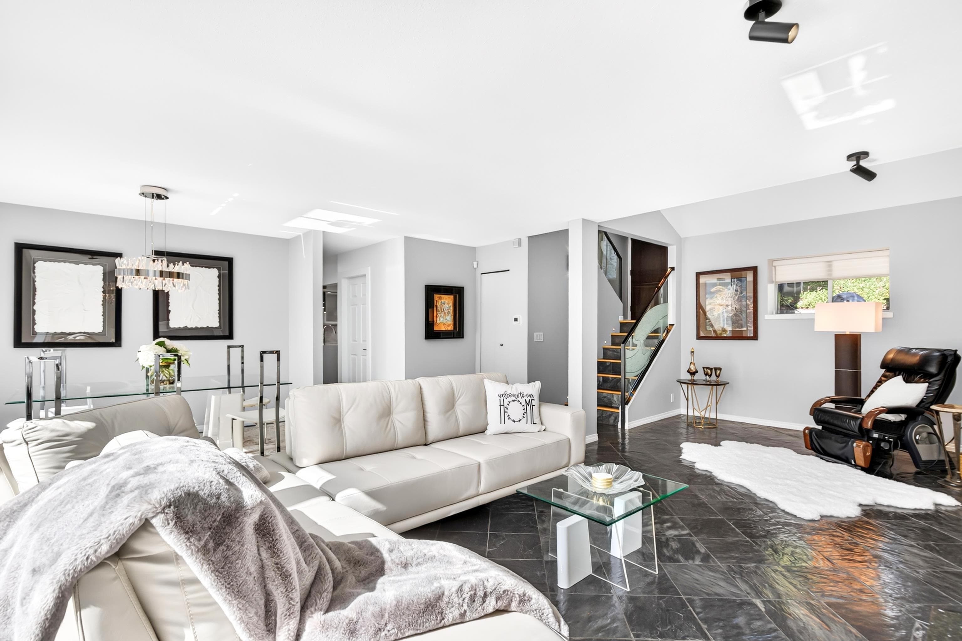 647 Thurston Close, Port Moody, V3H 4J4 — photo 4