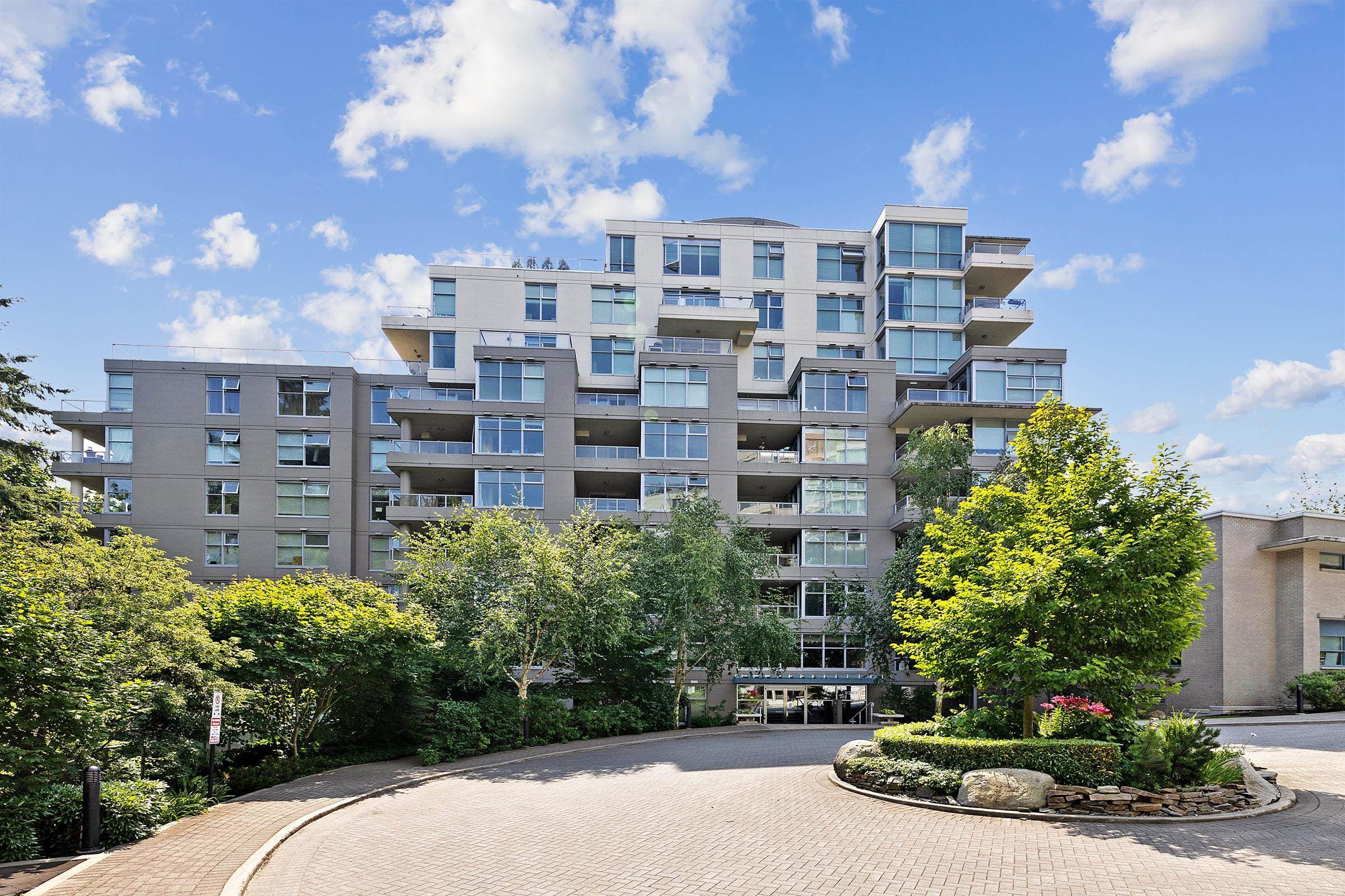 101 - 9262 University Crescent, Burnaby, V5A 0A4 — photo 1