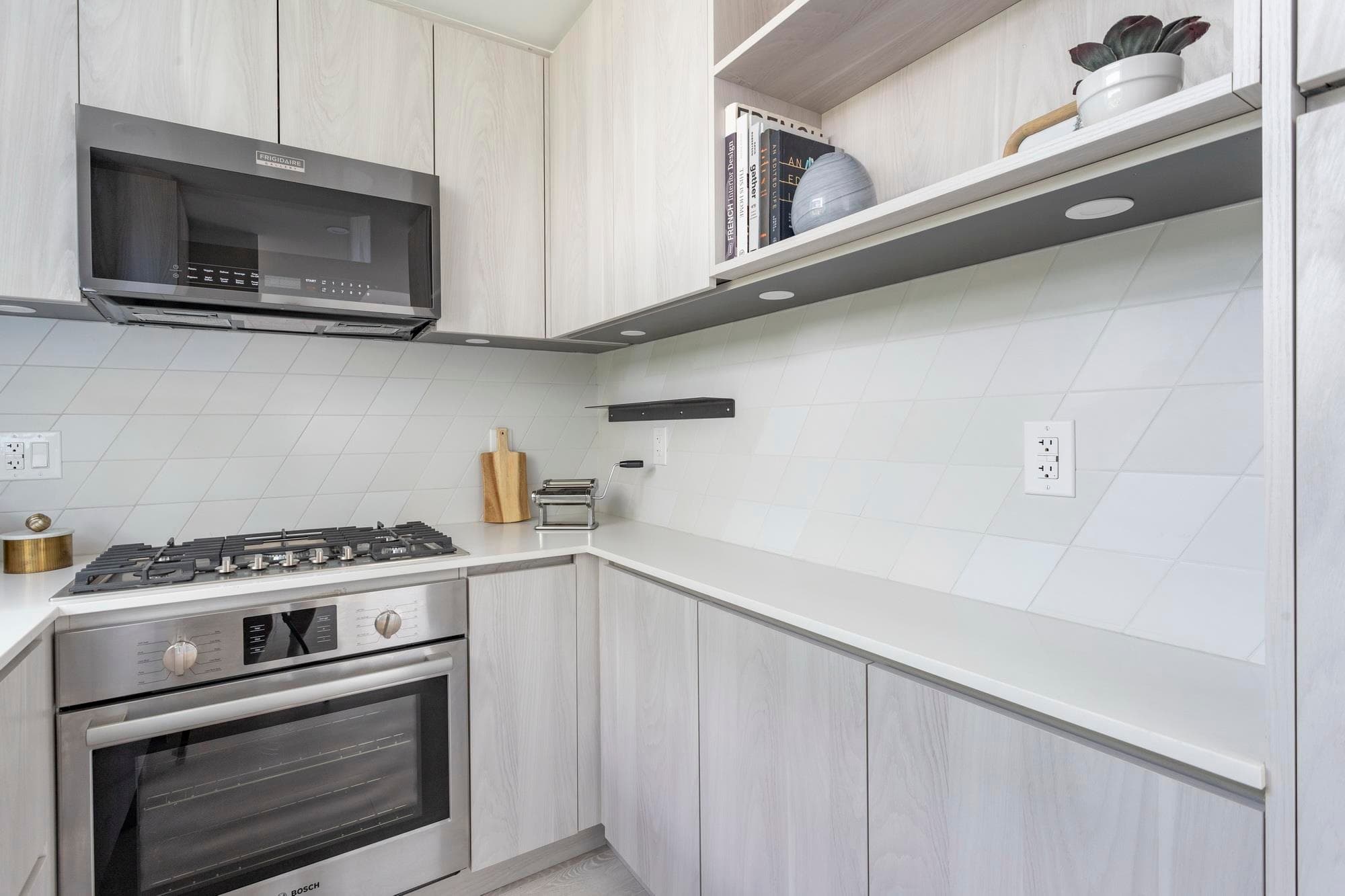 3249 Clive Avenue, Vancouver, V5R 4V3 — photo 5