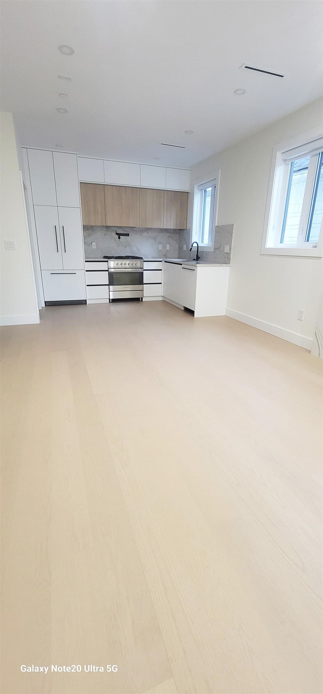 1 - 2741 Grant Street, Vancouver, V5K 3H1 — photo 2