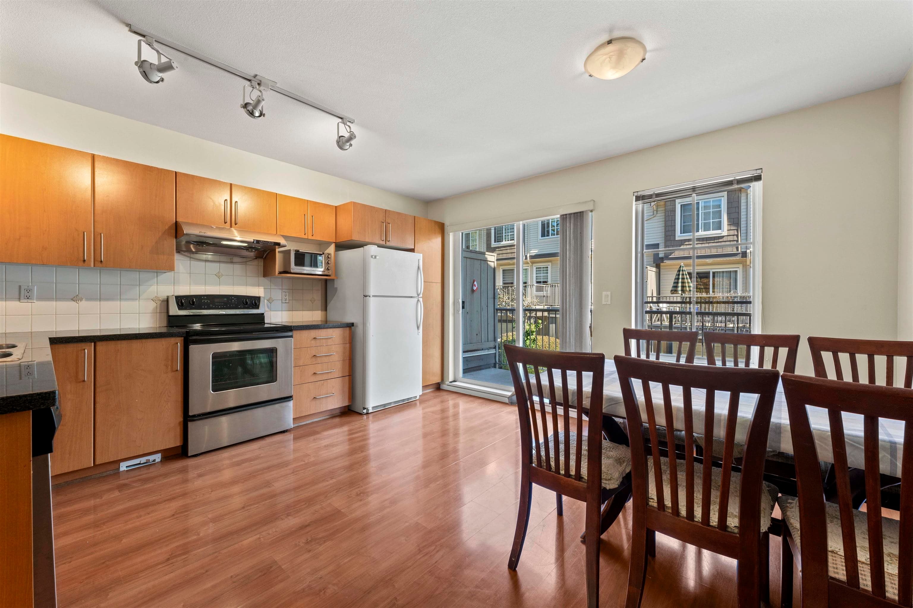 31 - 3368 Morrey Court, Burnaby, V3J 7Y5 — photo 2