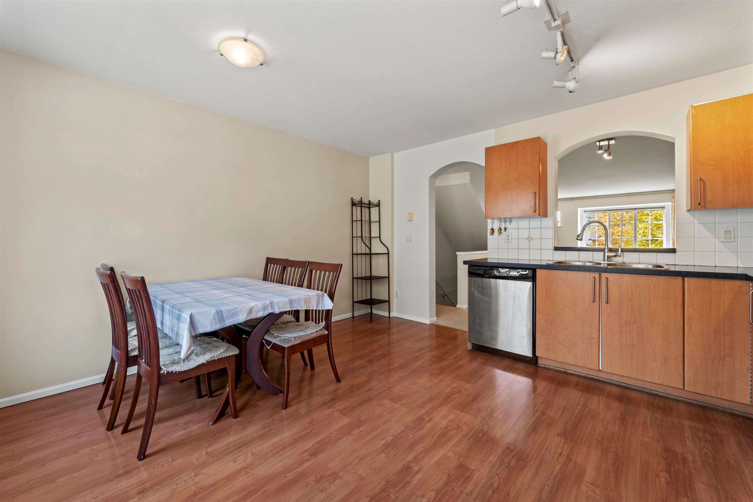 31 - 3368 Morrey Court, Burnaby, V3J 7Y5 — photo 4