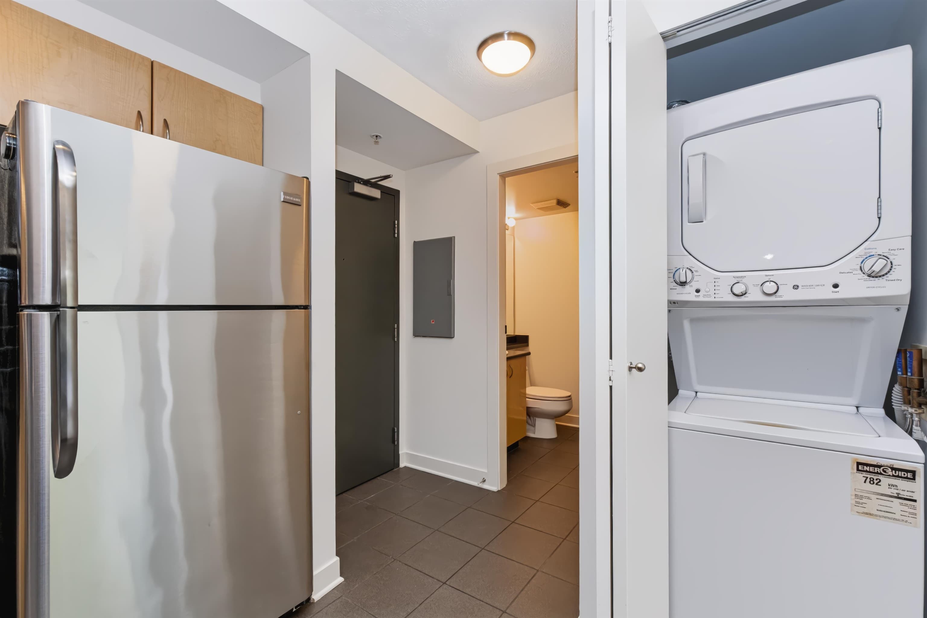 202 - 1688 Robson Street, Vancouver, V6G 1C7 — photo 4