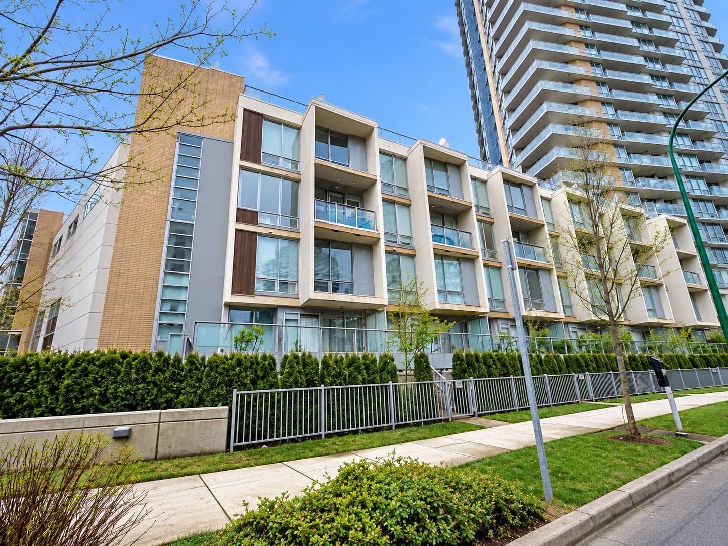 210 - 4808 Hazel Street, Burnaby