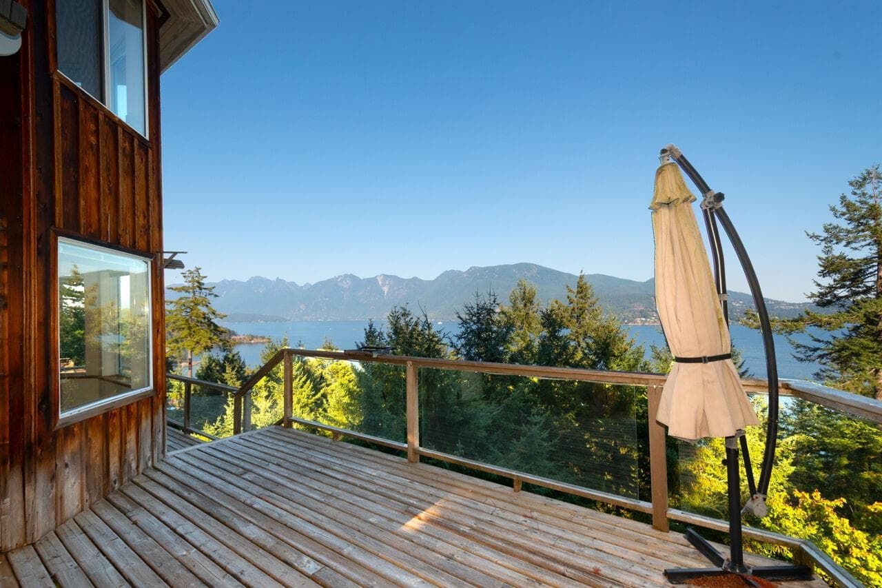 671 Taylor Road, Bowen Island, V0N 1G1 — photo 1