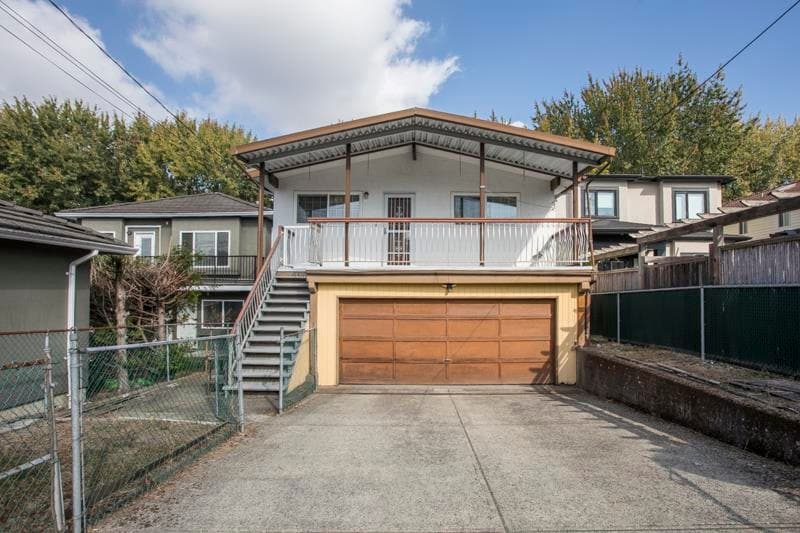 950 E 38th Avenue, Vancouver, V5W 1J3 — photo 2