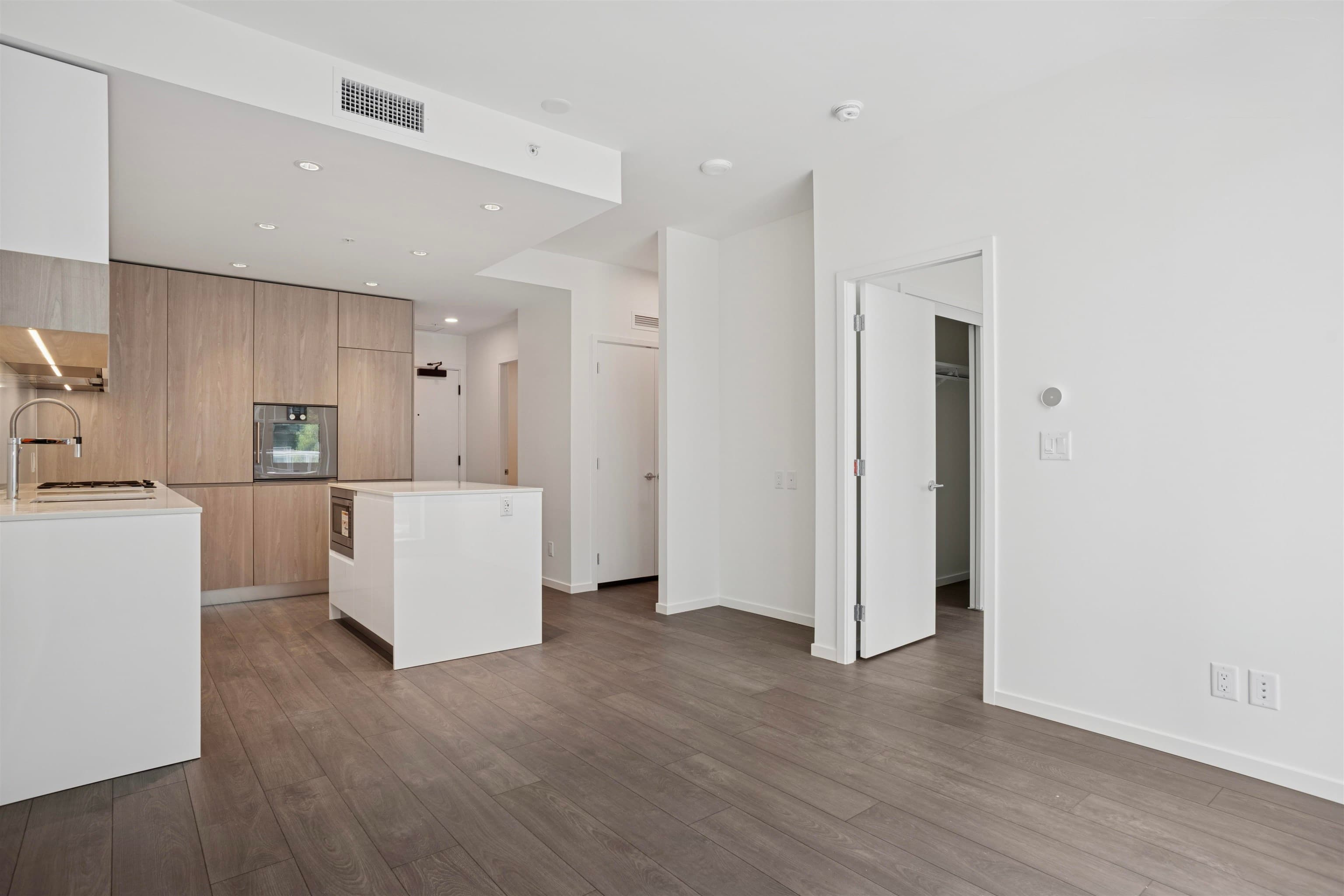 548 - 6500 Minoru Boulevard, Richmond, V6Y 0N2 — photo 2