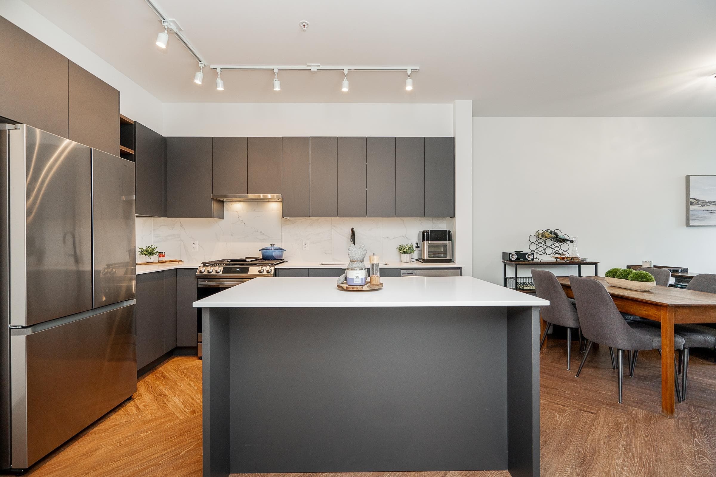 213 - 3229 St Johns Street, Port Moody, V3H 0M4 — photo 3