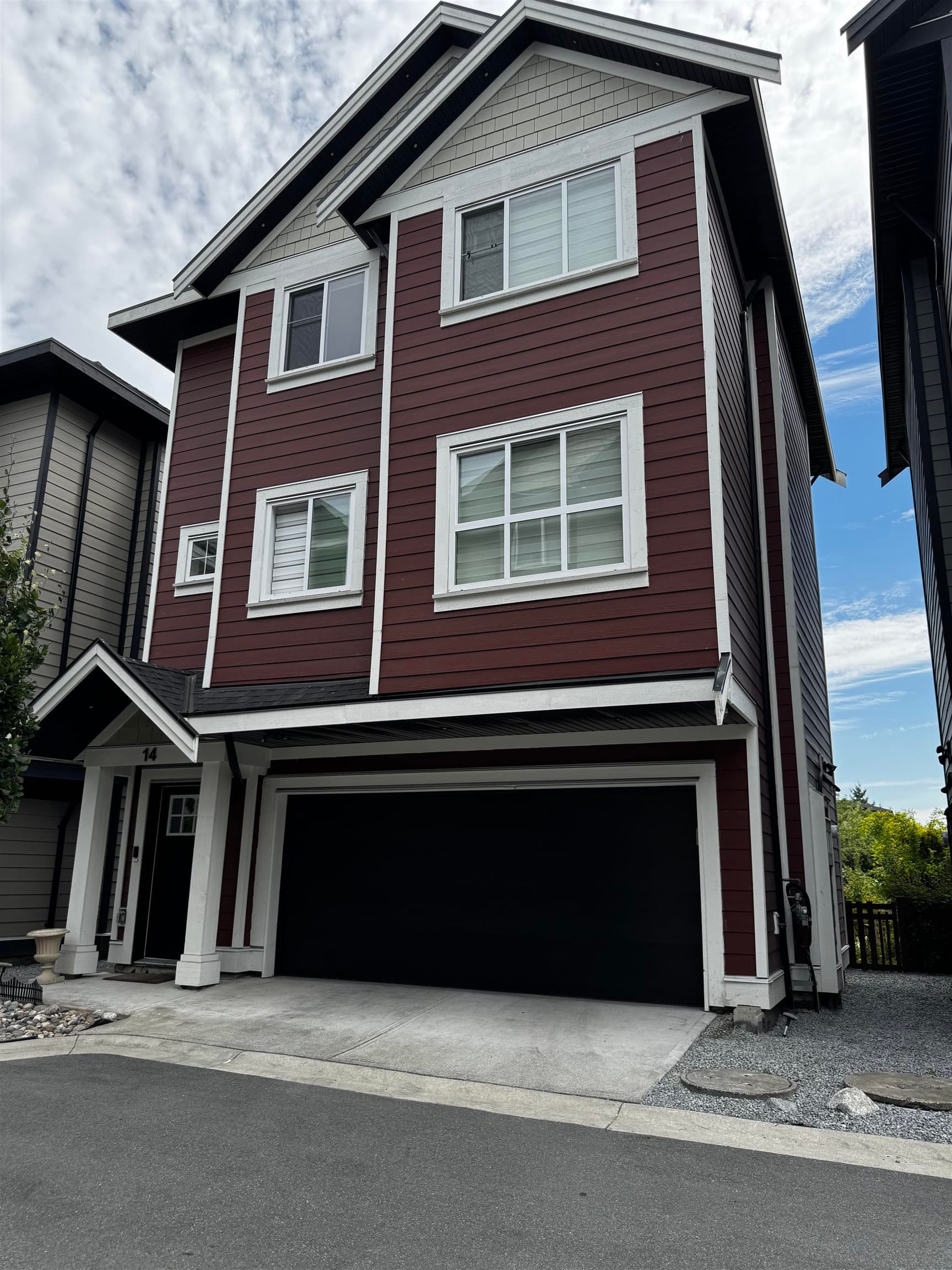 14 - 608 Ewen Avenue, New Westminster