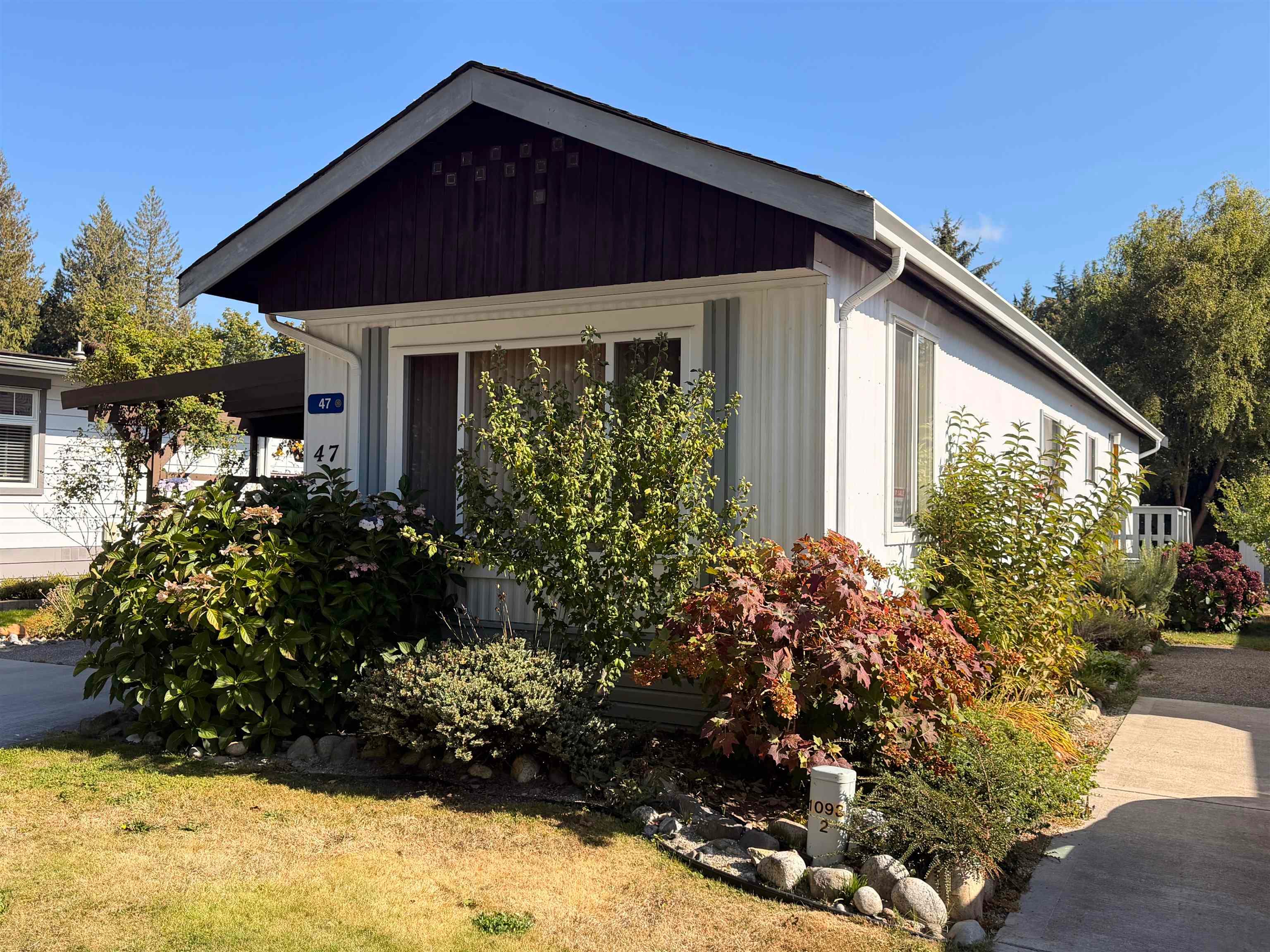 47 - 4496 Sunshine Coast Highway, Sechelt, V7Z 0C3 — photo 1