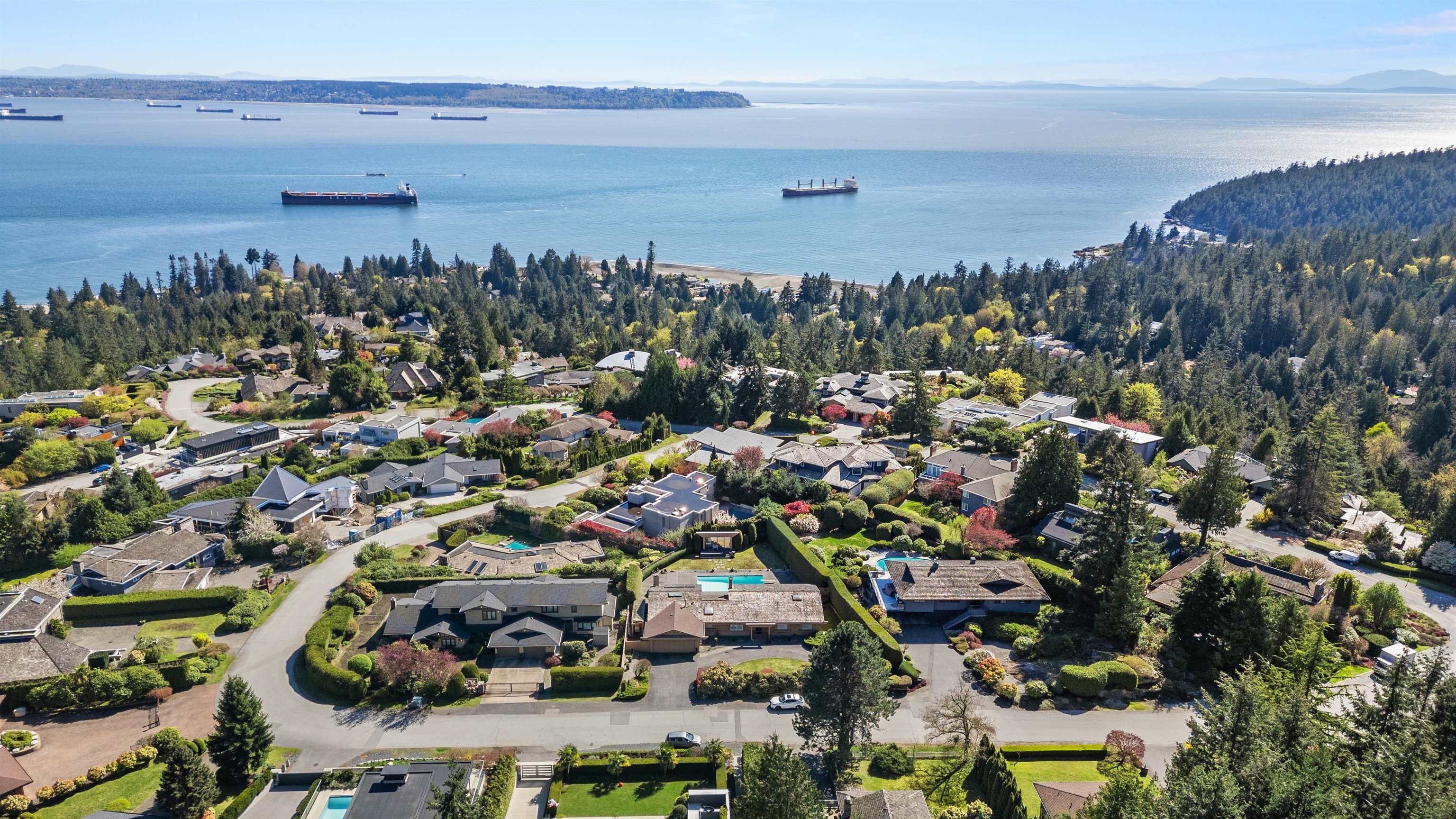 4211 Rockridge Crescent, West Vancouver, V7W 1A9 — photo 3