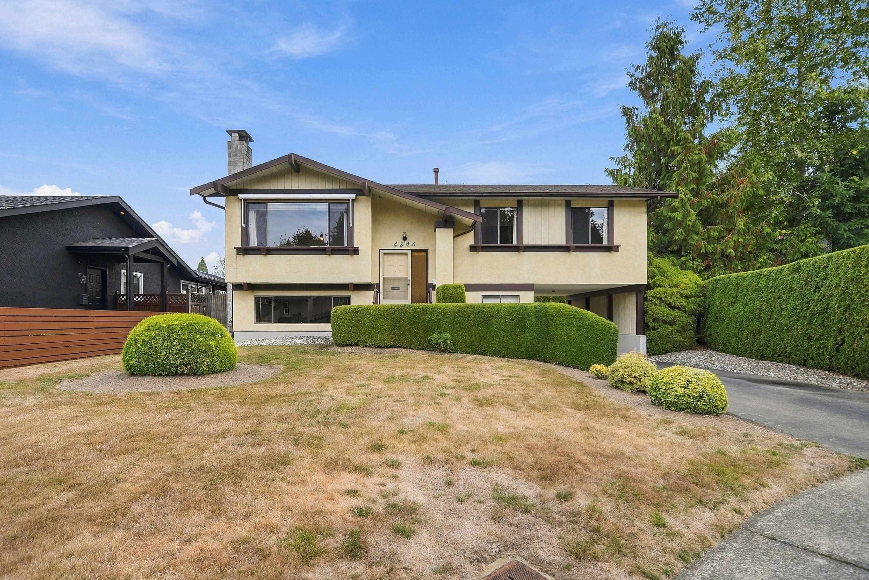 4846 207a Street, Langley, V3A 6V9 — photo 1