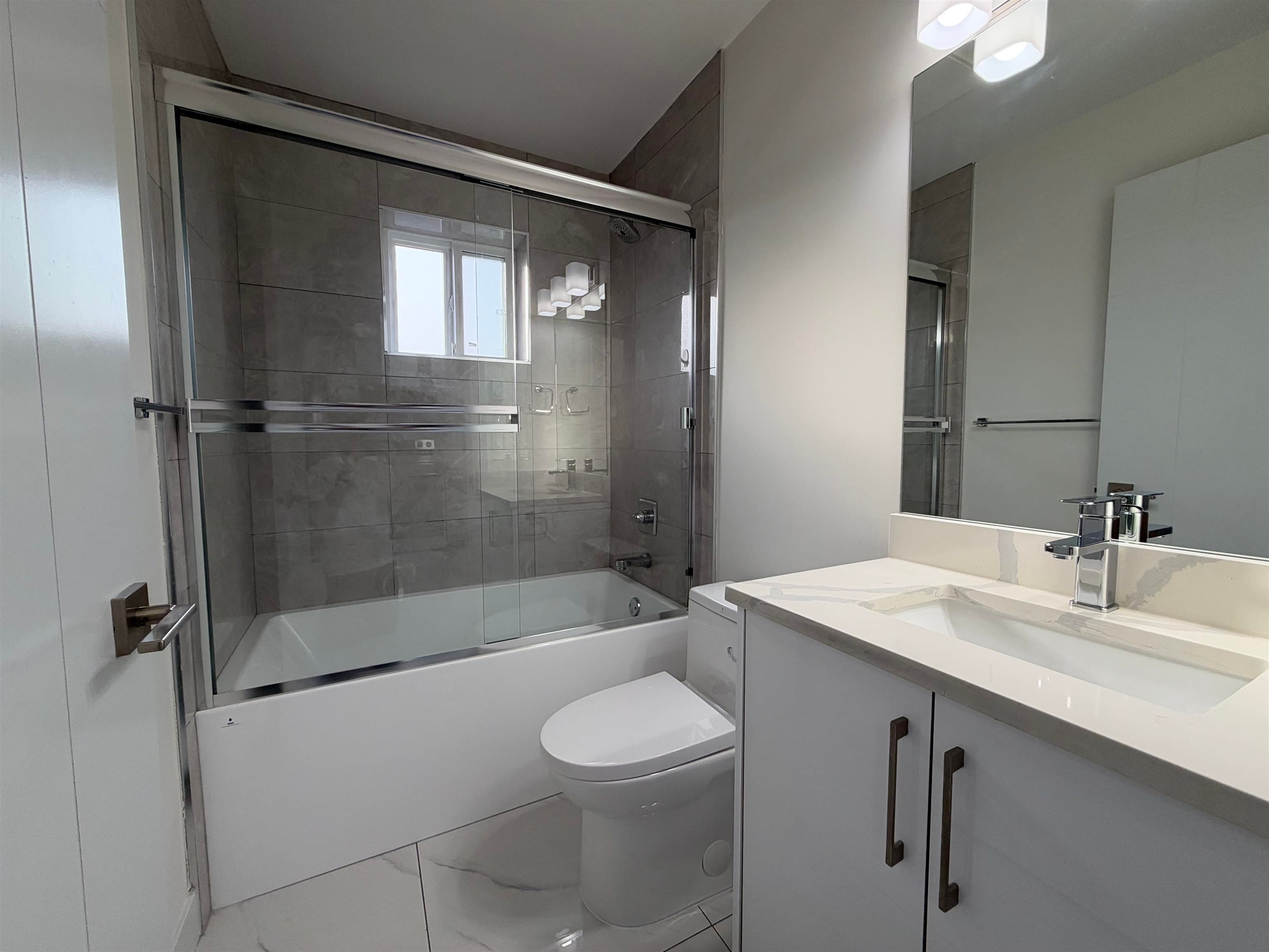 3 - 1052 E 50th Avenue, Vancouver, V5X 1B8 — photo 5