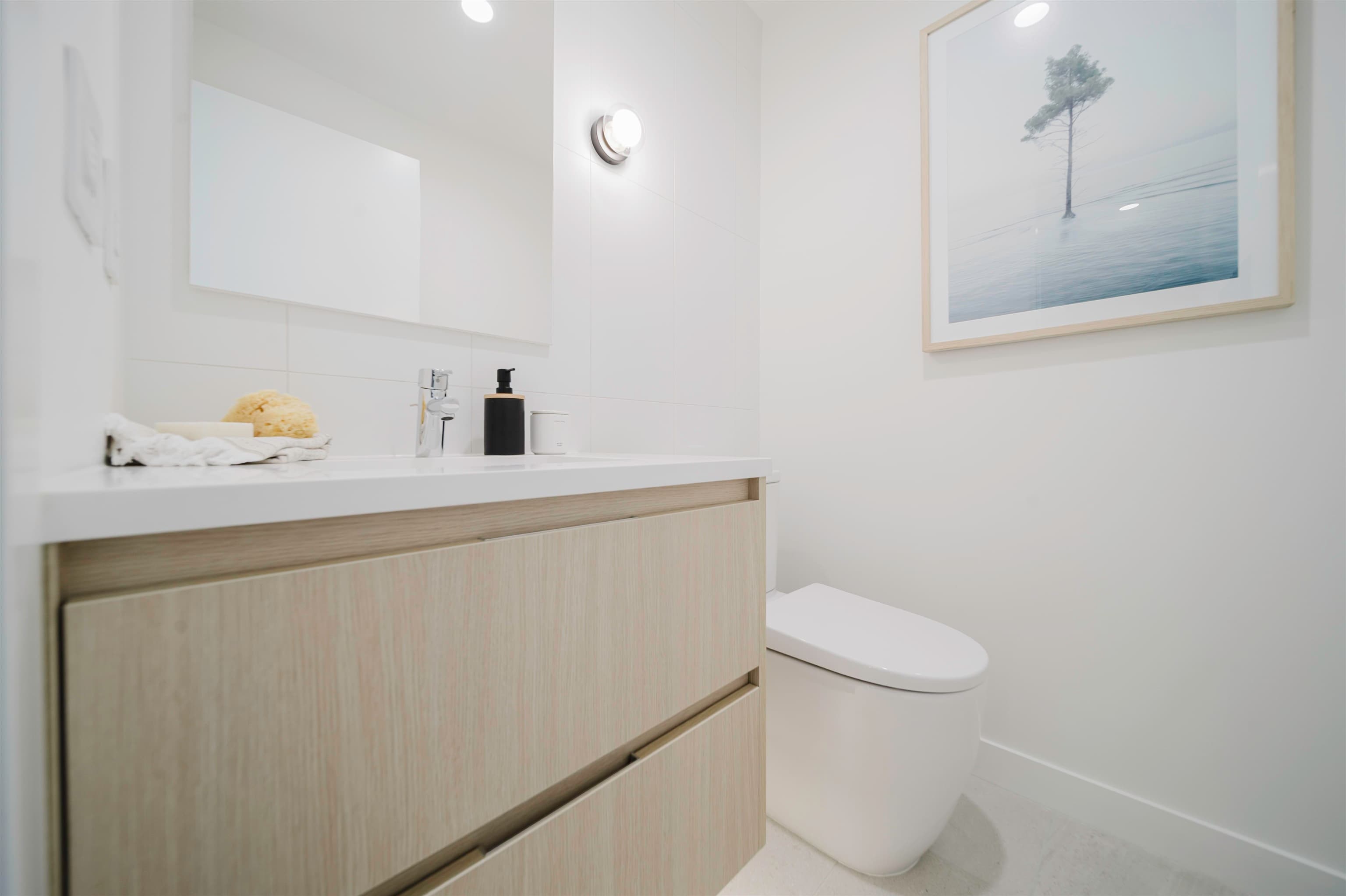 306 - 595 Kemsley Avenue, Coquitlam, V3J 0T4 — photo 1