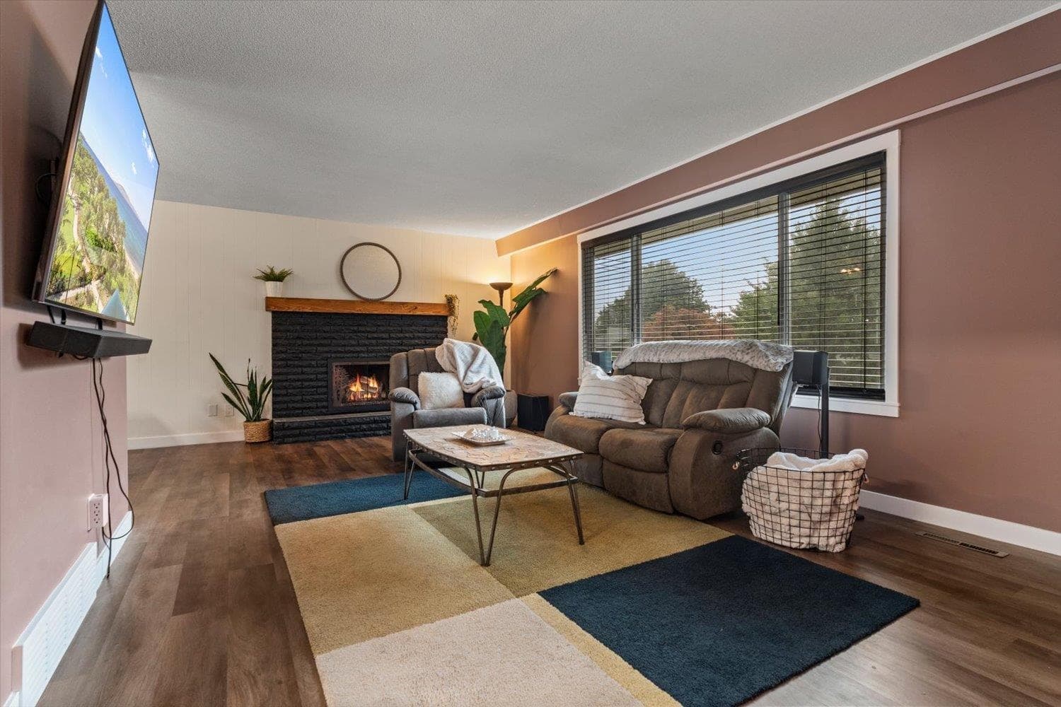 9890 Gracemar Drive, Chilliwack, V2P 7P2 — photo 2