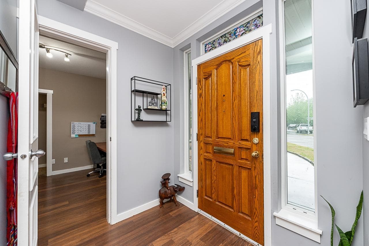 27144 25a Avenue, Langley, V4W 3N4 — photo 3