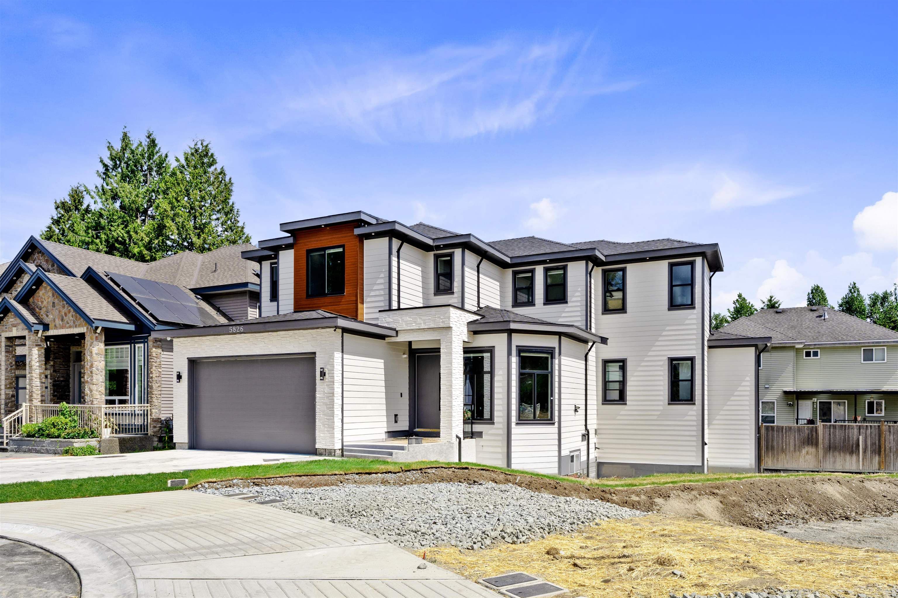 5826 138 Street, Surrey, V3X 0C9 — photo 2