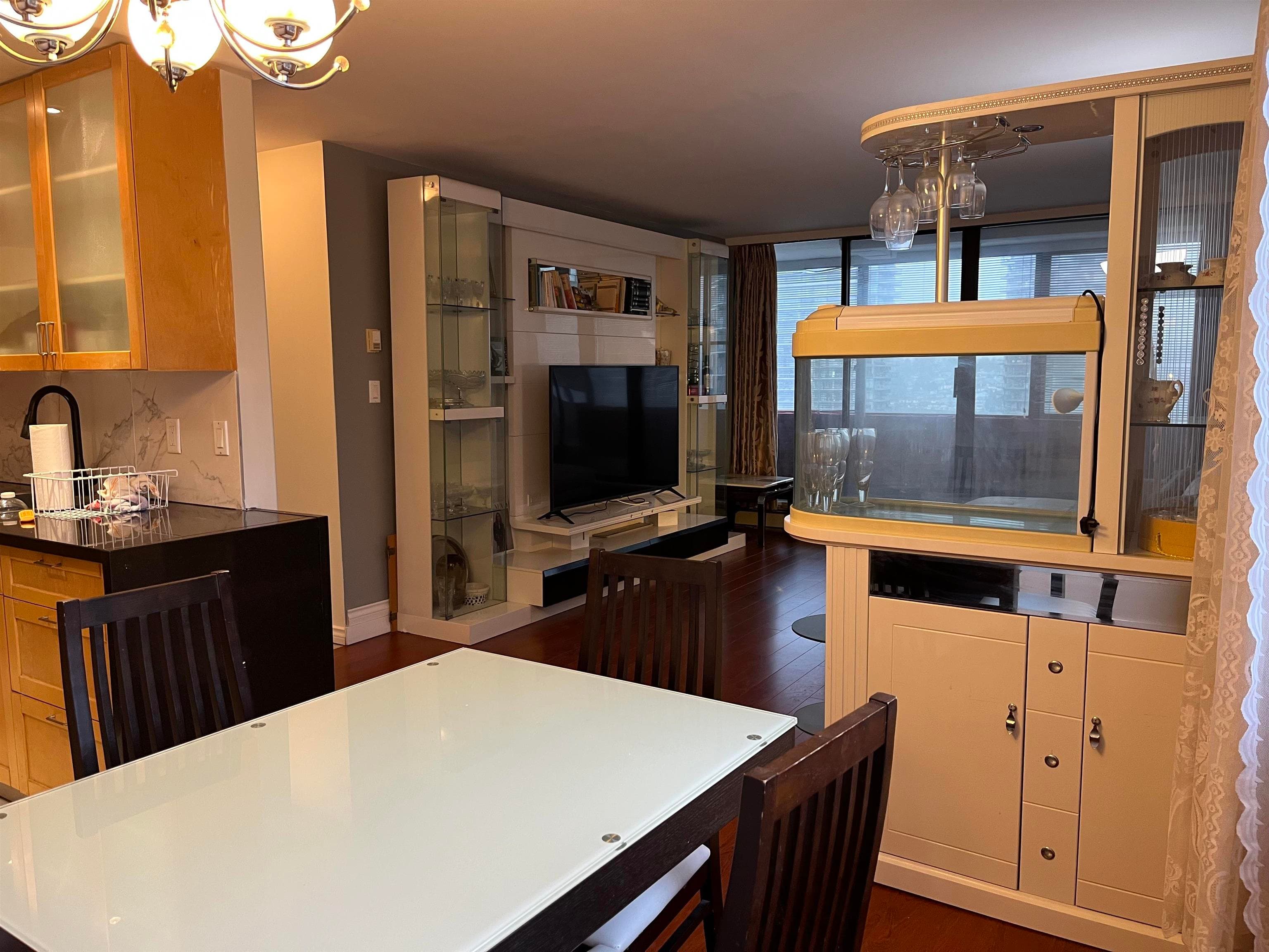 1306 - 2060 Bellwood Avenue, Burnaby, V5B 4V2 — photo 2