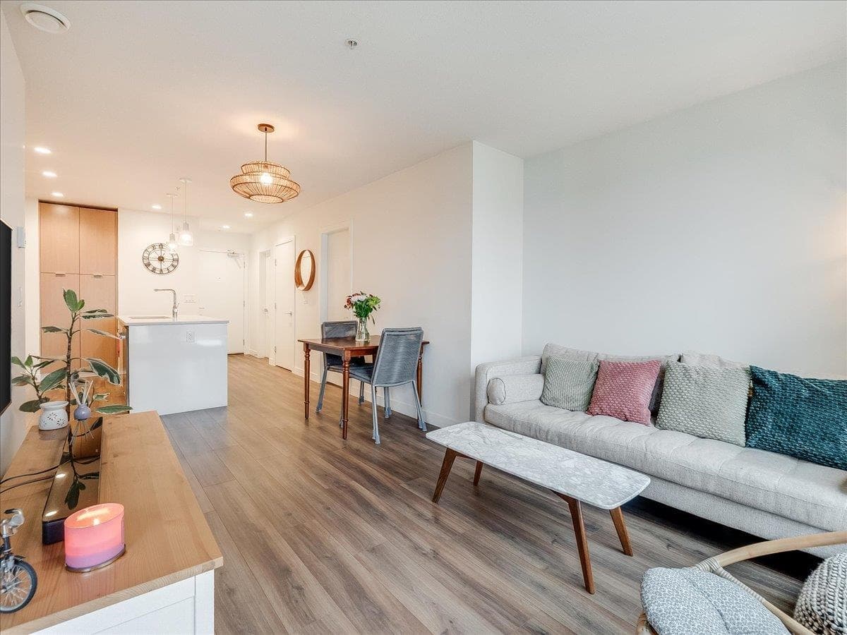 406 - 108 E 8th Street, North Vancouver, V7L 0H1 — photo 2