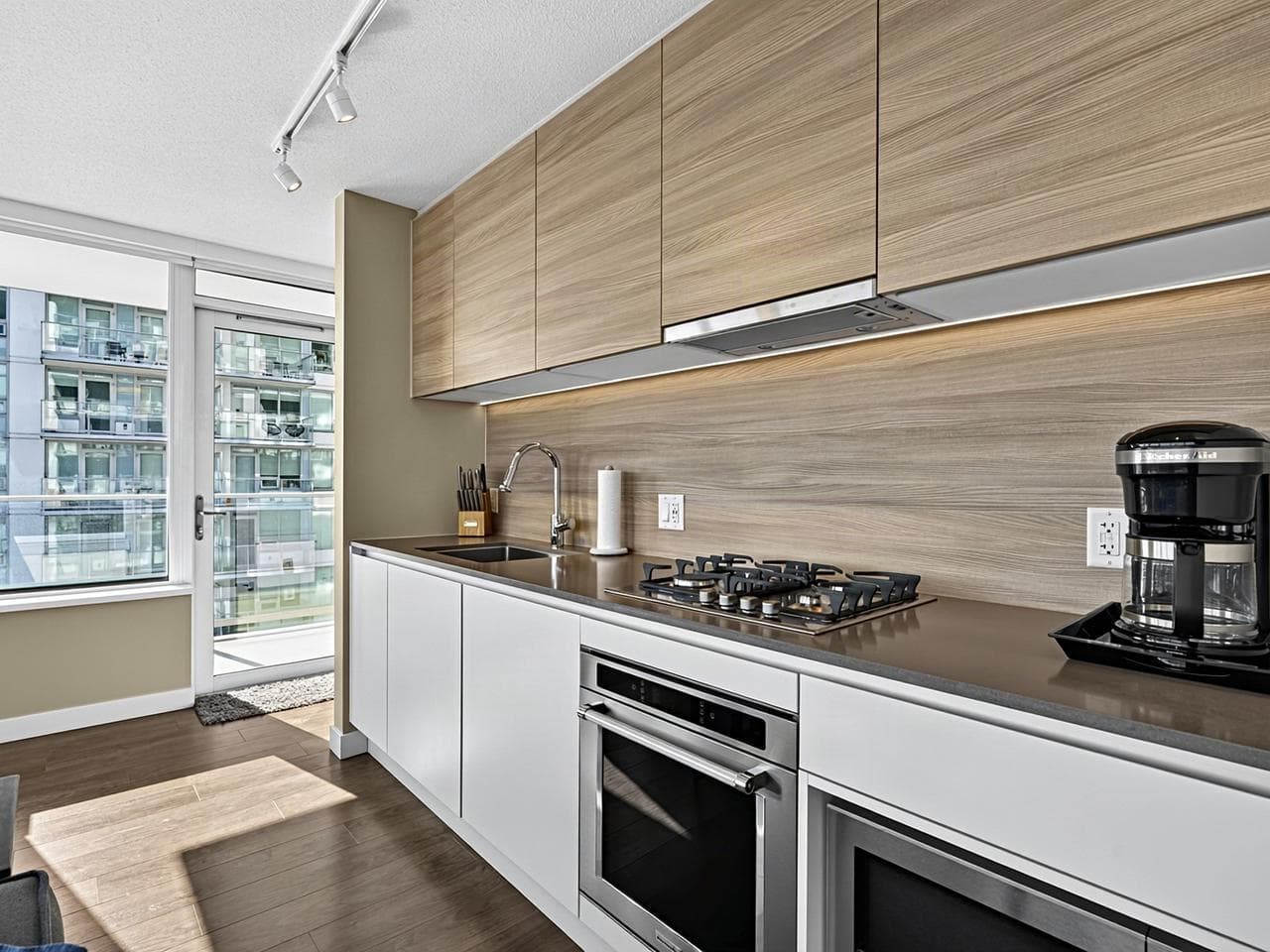 2205 - 908 Quayside Drive, New Westminster, V3M 0L4 — photo 5