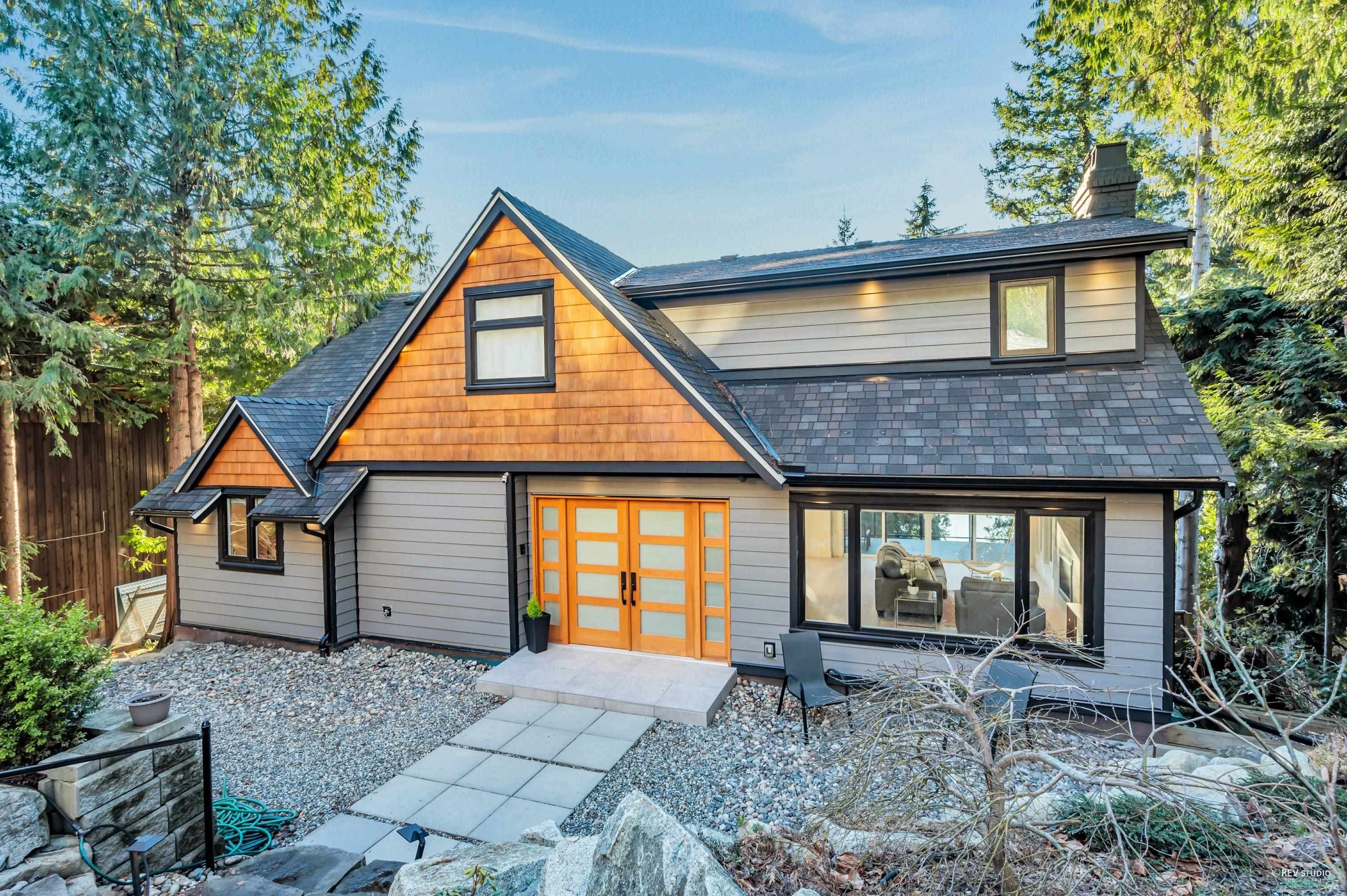 130 Oceanview Place, Lions Bay, V0N 2E0 — photo 2
