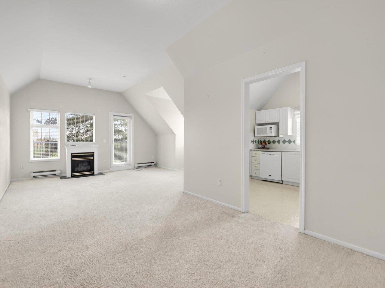 406 - 5556 14 Avenue, Delta, V4M 4E7 — photo 3