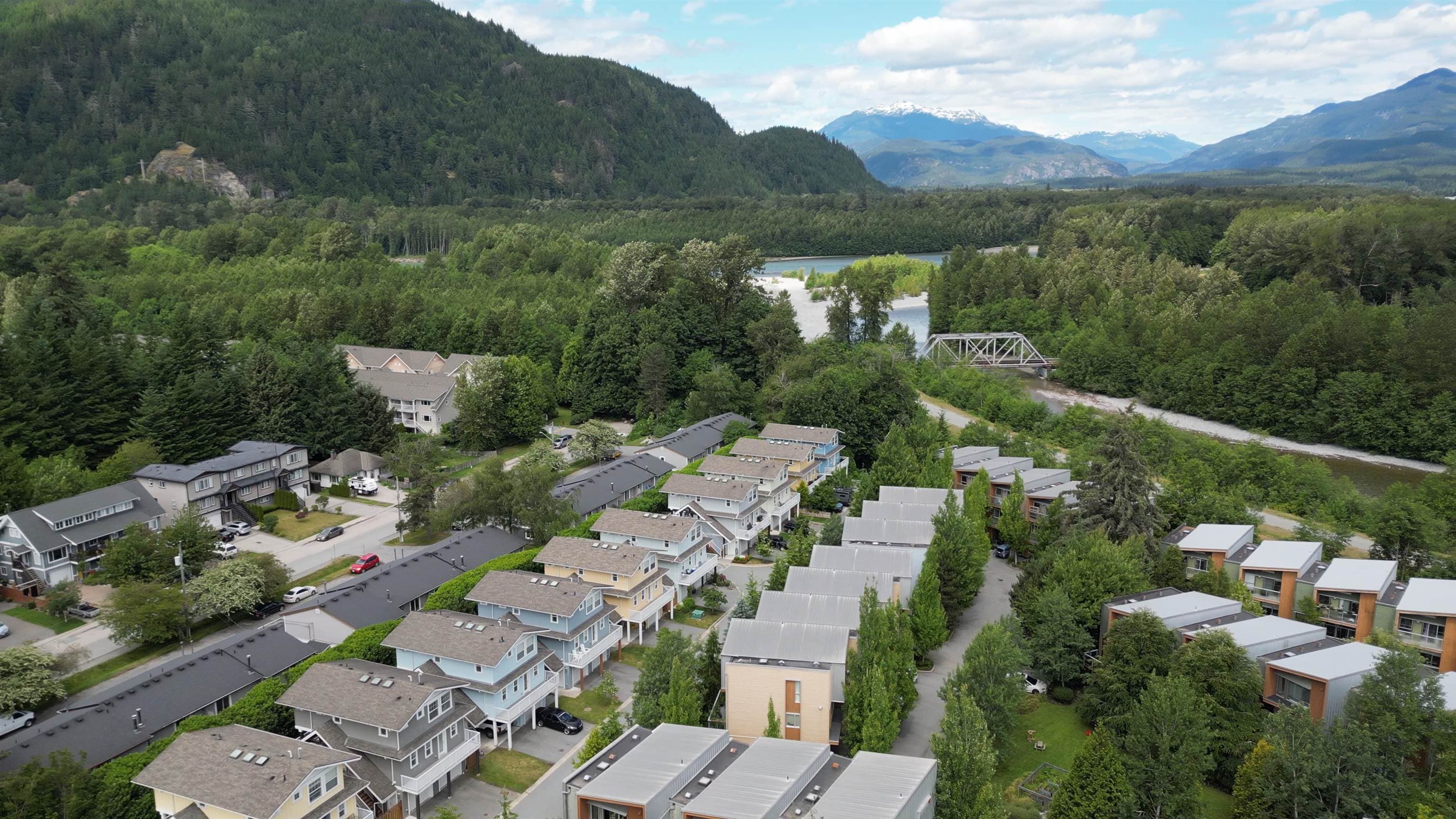 2 - 39885 Government Road, Squamish, V8B 0Z2 — photo 1