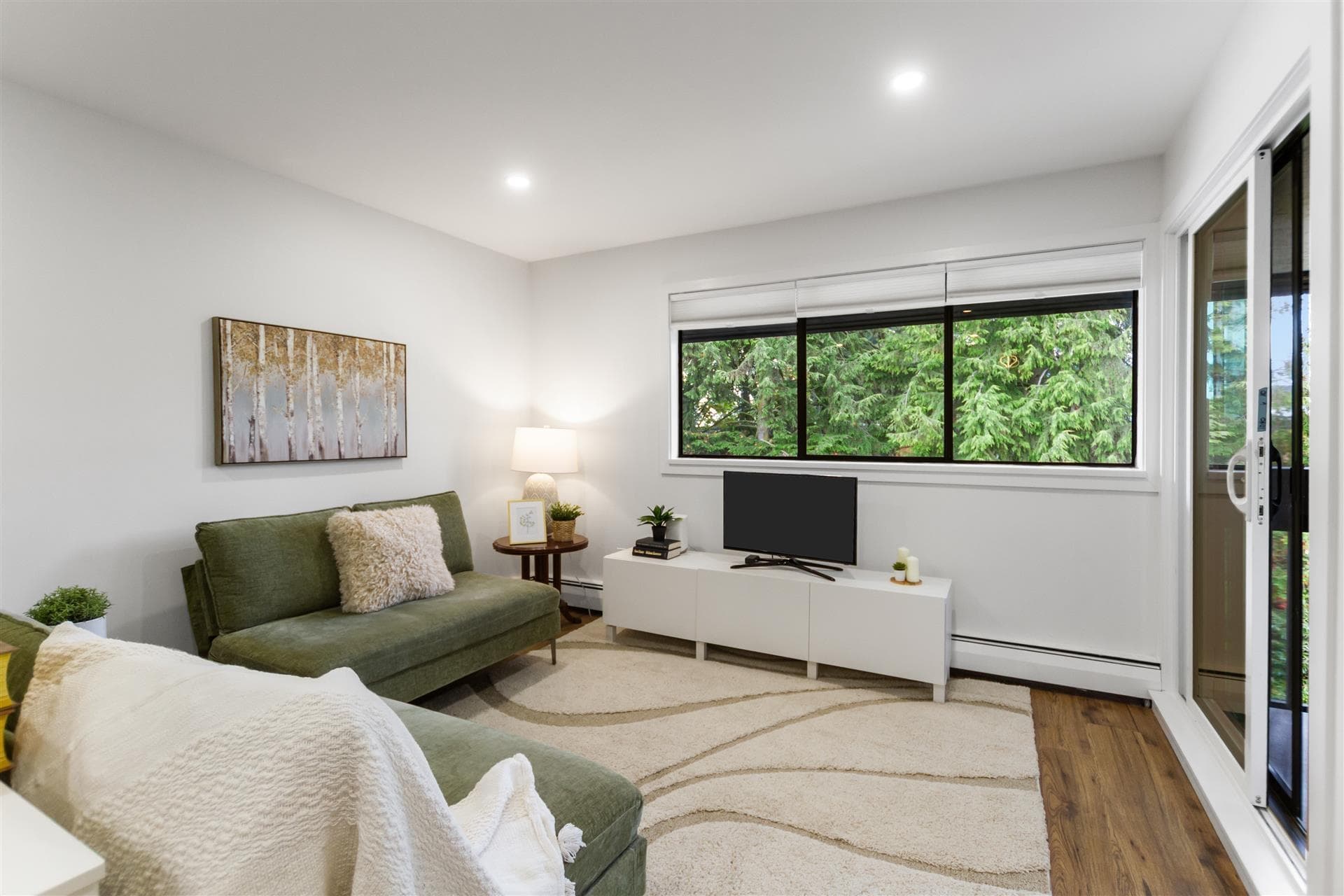 301 - 1561 Vidal Street, White Rock