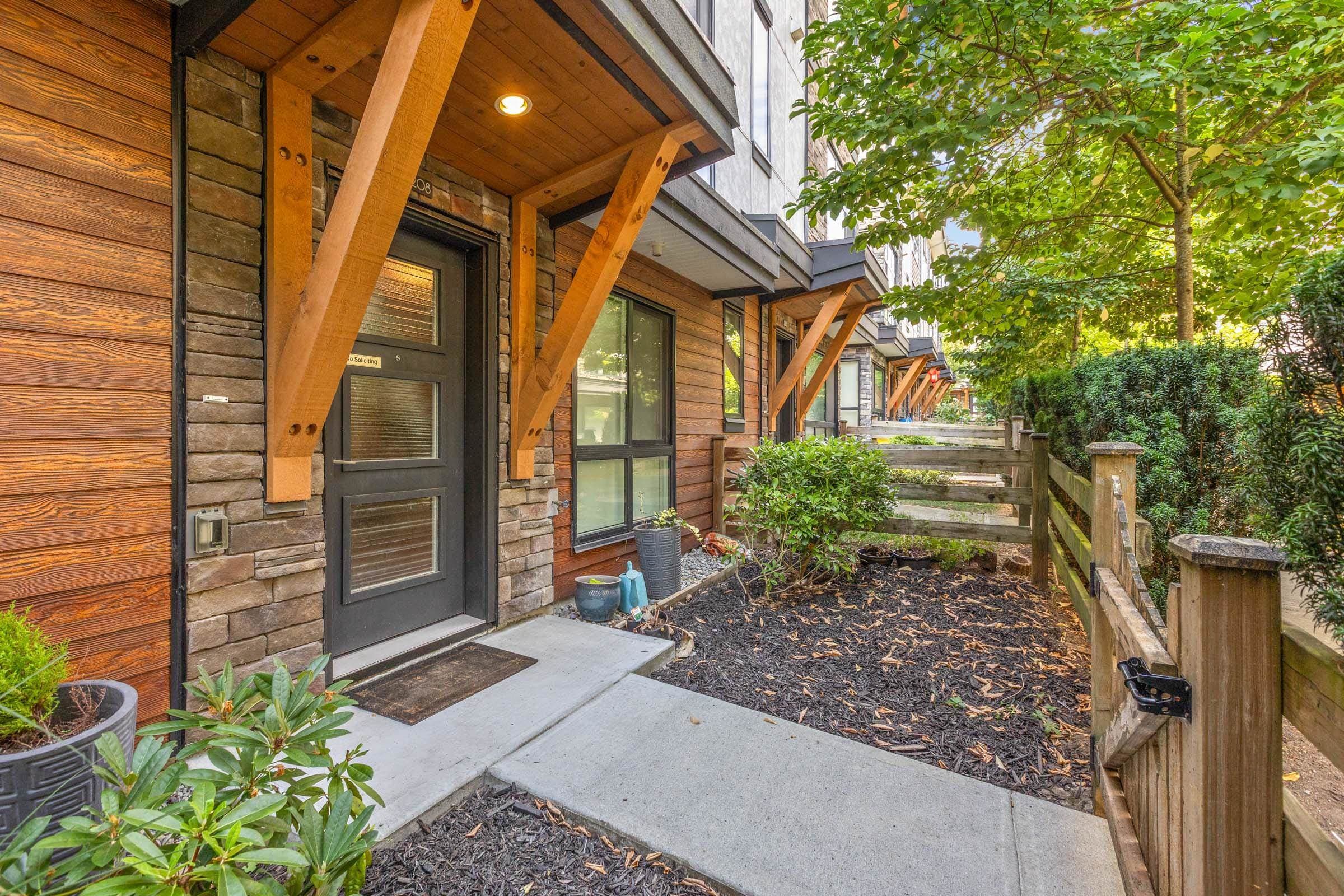 208 - 16488 64 Avenue, Surrey, V3S 6X6 — photo 2