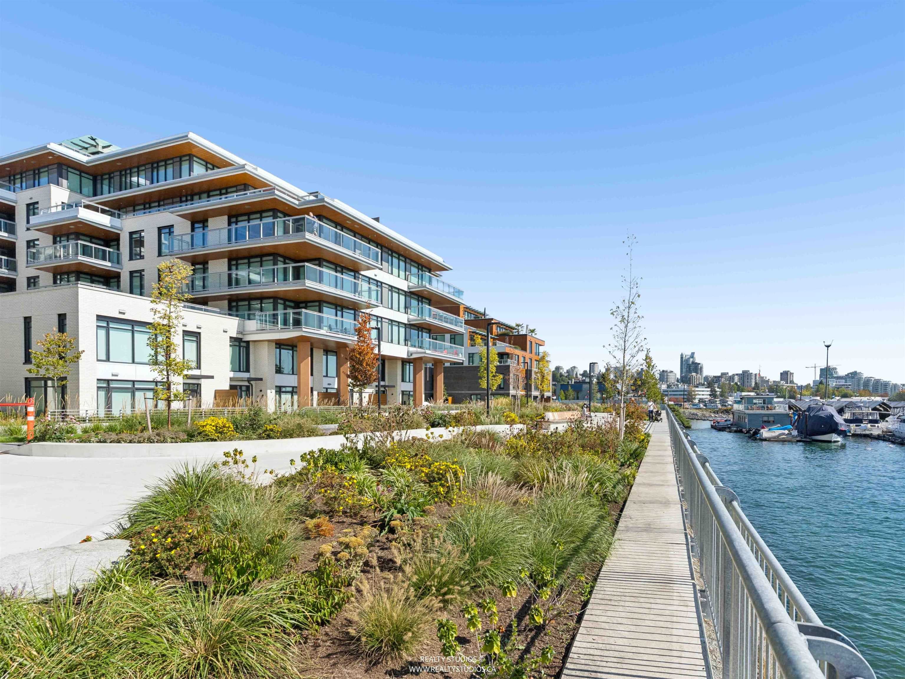 302 - 777 Harbour Way, North Vancouver