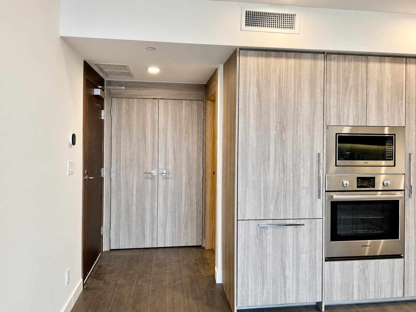 14xx - 13768 100 Avenue, Surrey