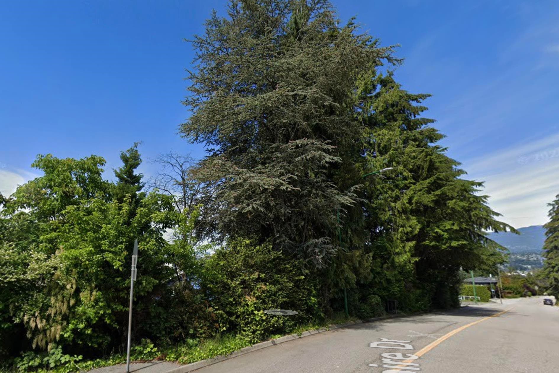 4990 Empire Drive, Burnaby, V5B 1M6 — photo 5